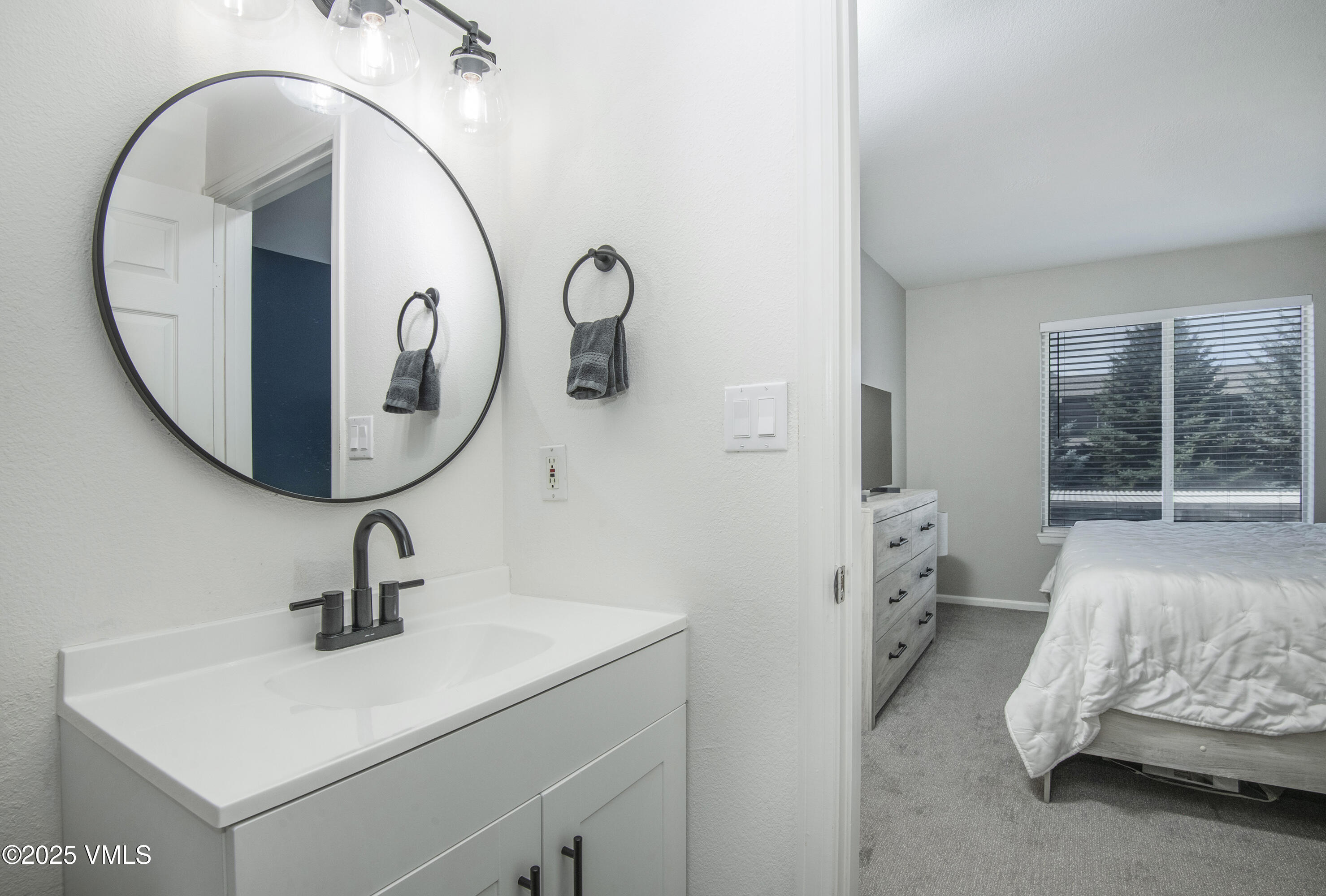 Gypsum, Colorado 81637, United States, 2 Bedrooms Bedrooms, ,2 BathroomsBathrooms,Residential,Active,202756