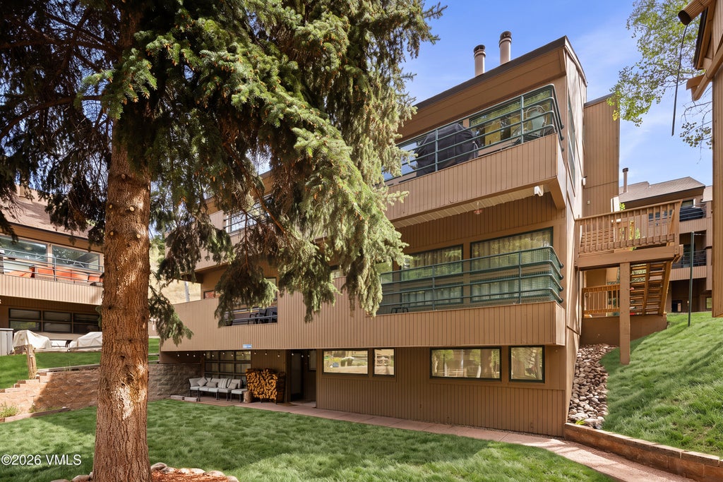 Photo of 4041 Bighorn Road #10E, Vail, CO 81657 (MLS # 1015056)