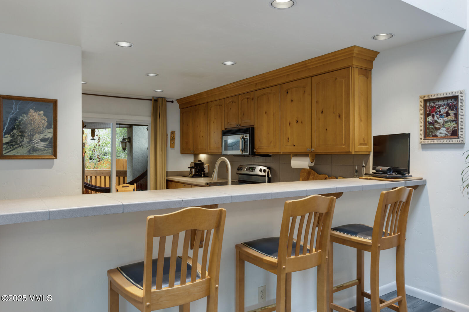 Avon, Colorado 81620, United States, 4 Bedrooms Bedrooms, ,3 BathroomsBathrooms,Residential,Pending,124486