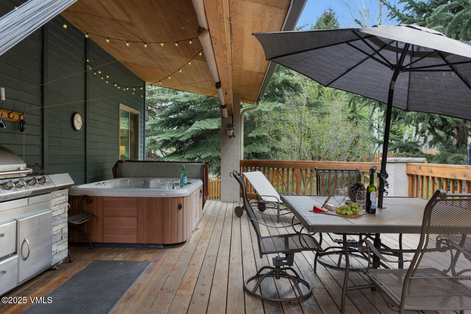 Avon, Colorado 81620, United States, 4 Bedrooms Bedrooms, ,3 BathroomsBathrooms,Residential,Pending,124486