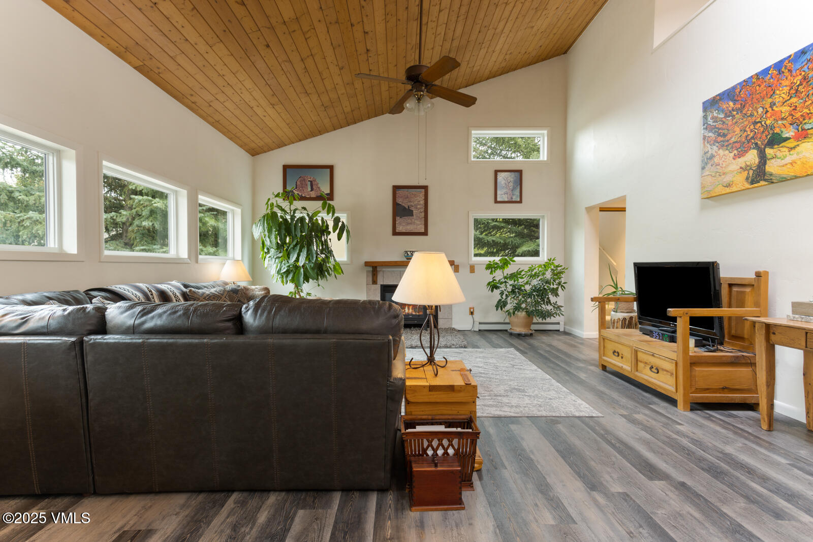 Avon, Colorado 81620, United States, 4 Bedrooms Bedrooms, ,3 BathroomsBathrooms,Residential,Pending,124486