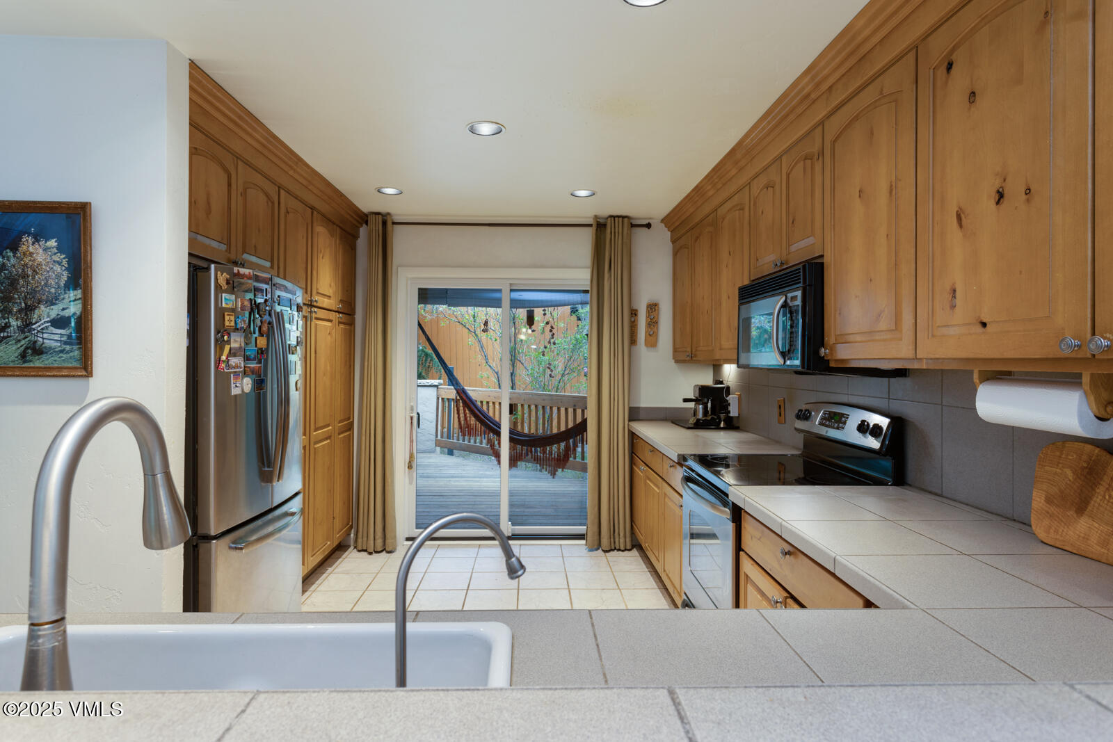 Avon, Colorado 81620, United States, 4 Bedrooms Bedrooms, ,3 BathroomsBathrooms,Residential,Pending,124486