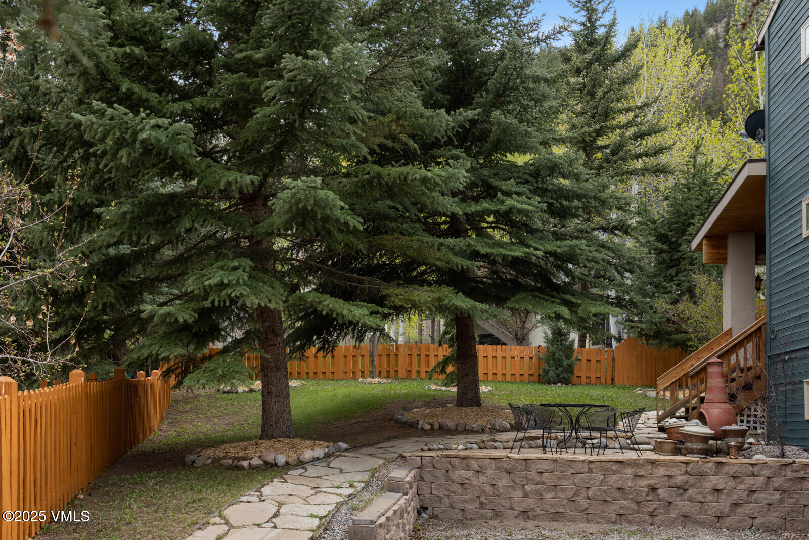 Avon, Colorado 81620, United States, 4 Bedrooms Bedrooms, ,3 BathroomsBathrooms,Residential,Pending,124486