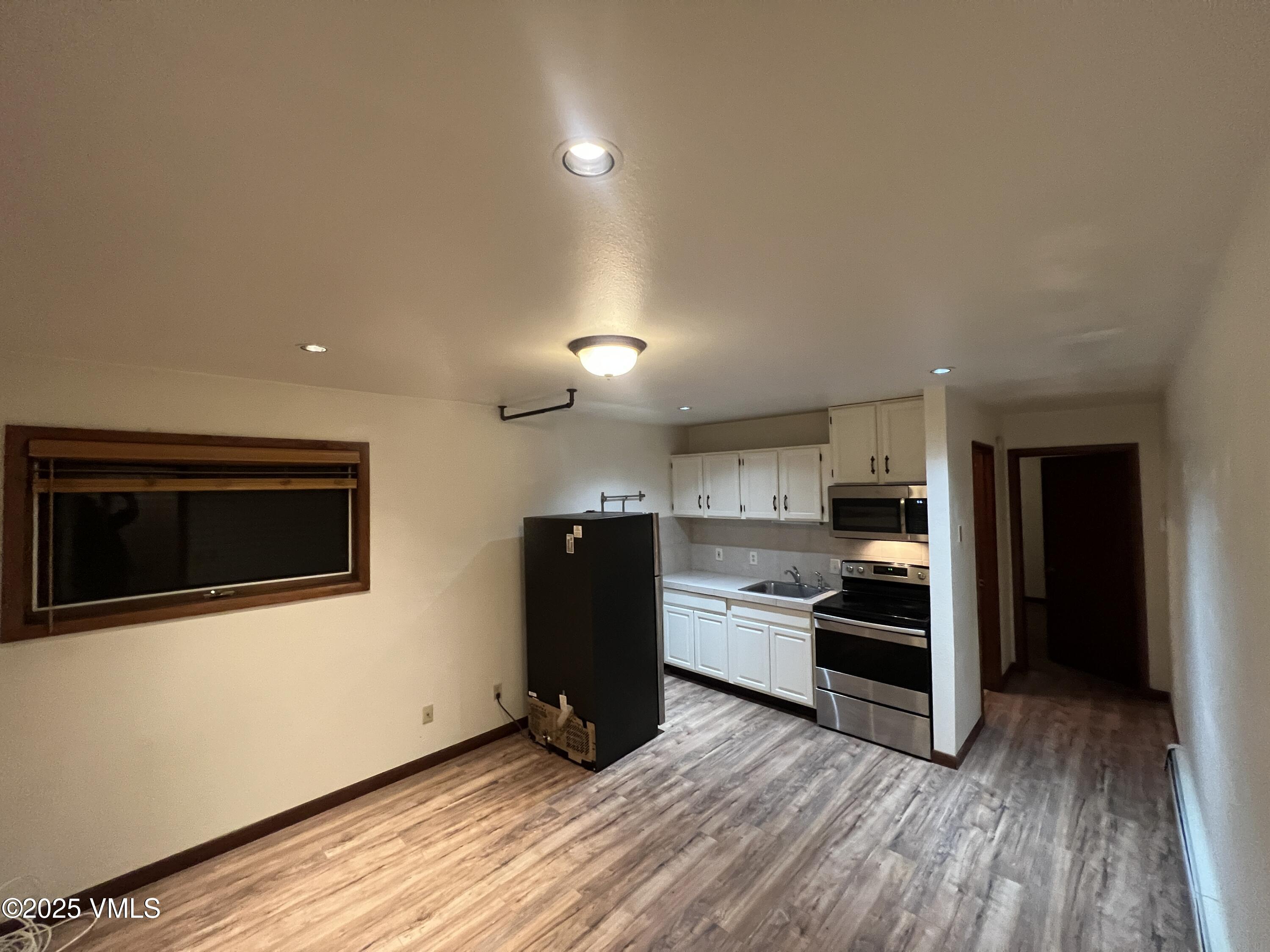 Avon, Colorado 81620, United States, 4 Bedrooms Bedrooms, ,3 BathroomsBathrooms,Residential,Pending,124486