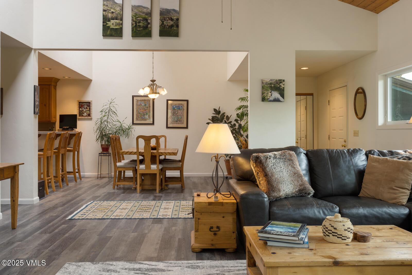 Avon, Colorado 81620, United States, 4 Bedrooms Bedrooms, ,3 BathroomsBathrooms,Residential,Pending,124486