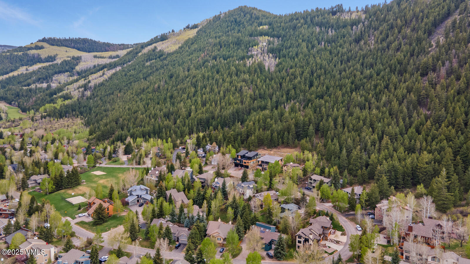 Avon, Colorado 81620, United States, 4 Bedrooms Bedrooms, ,3 BathroomsBathrooms,Residential,Pending,124486