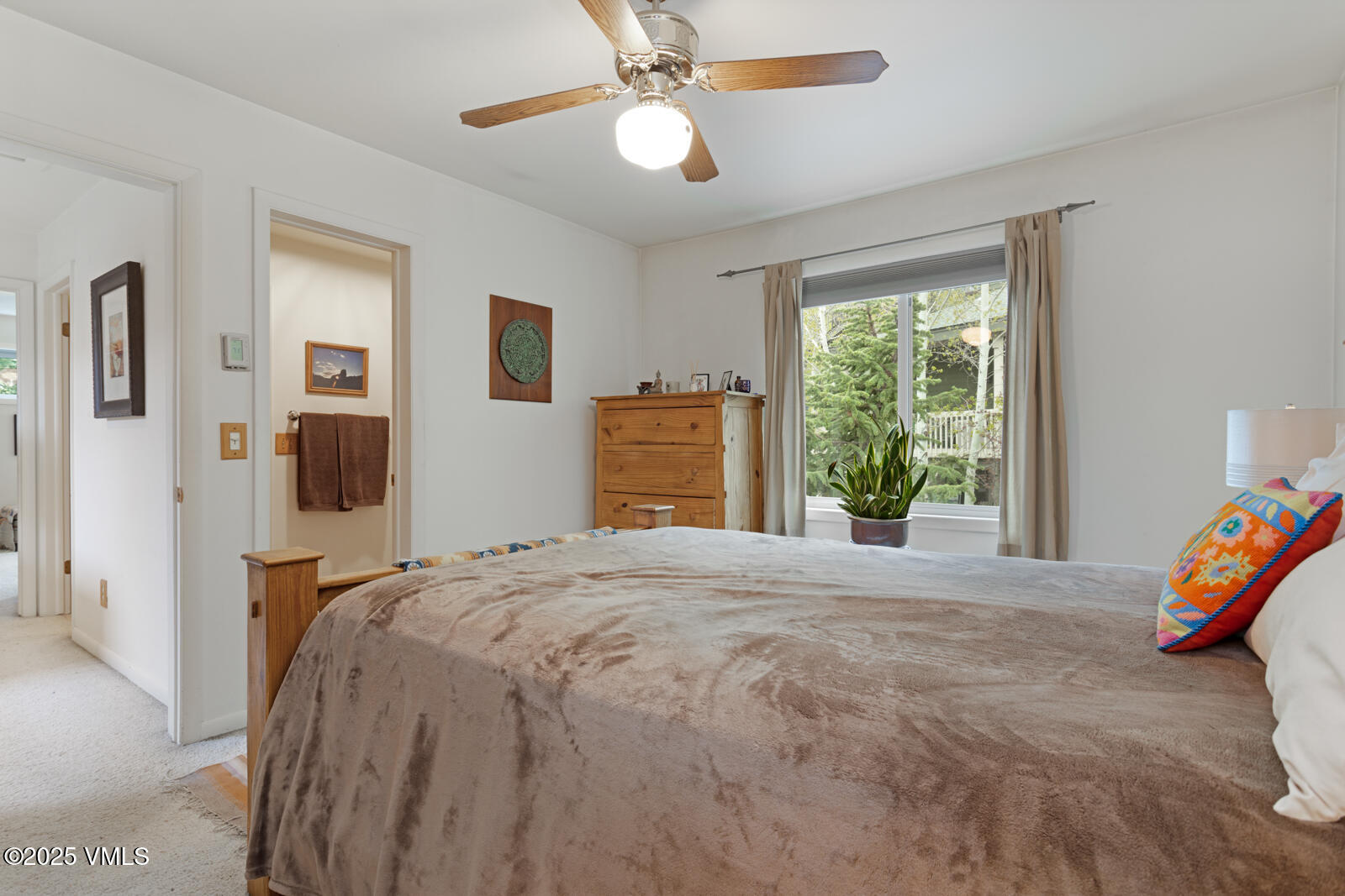 Avon, Colorado 81620, United States, 4 Bedrooms Bedrooms, ,3 BathroomsBathrooms,Residential,Pending,124486