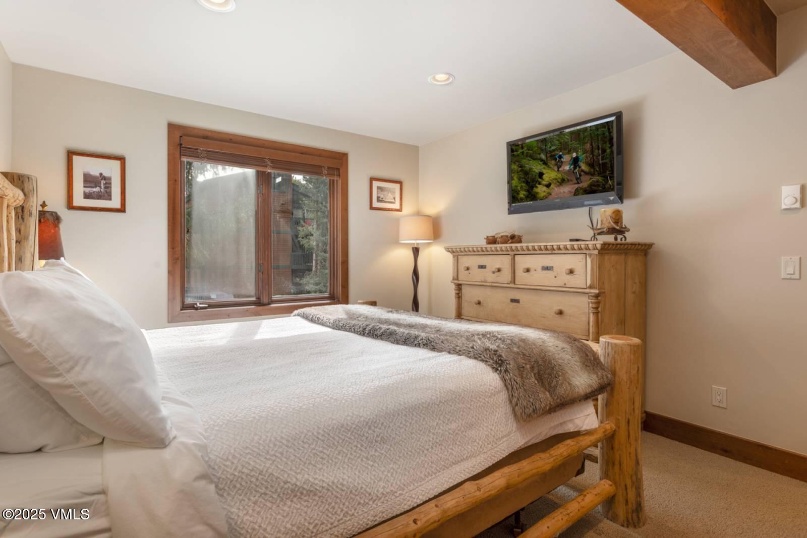 Vail, Colorado 81657, United States, 3 Bedrooms Bedrooms, ,2 BathroomsBathrooms,Residential,Active,165352