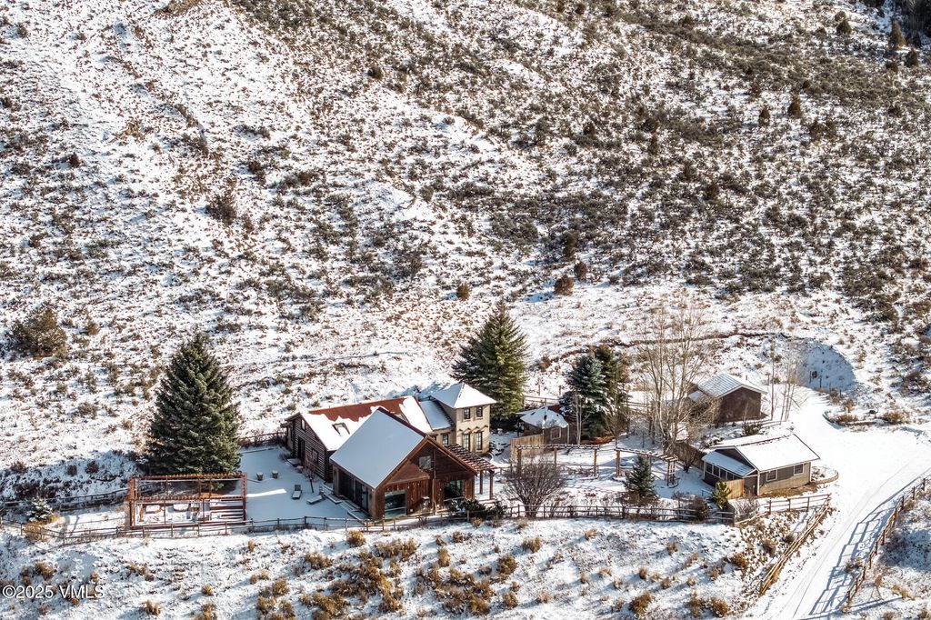 Photo of 1644 Squaw Creek Road, Edwards, CO 81632 (MLS # 1013170)