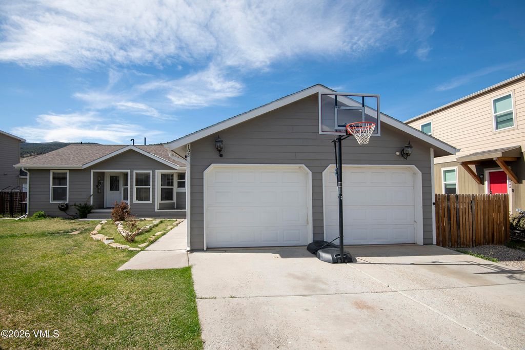 Photo of 102 Cut Throat Loop, Gypsum, CO 81637 (MLS # 1013896)