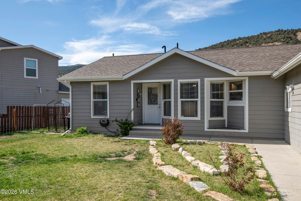 Photo of 102 Cut Throat Loop, Gypsum, CO 81637 (MLS # 1013896)