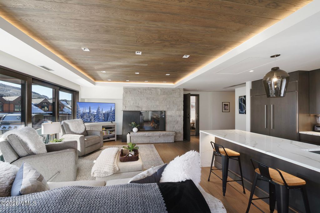 Photo of 430 S Frontage Road #RU-206, Vail, CO 81657 (MLS # 1013473)