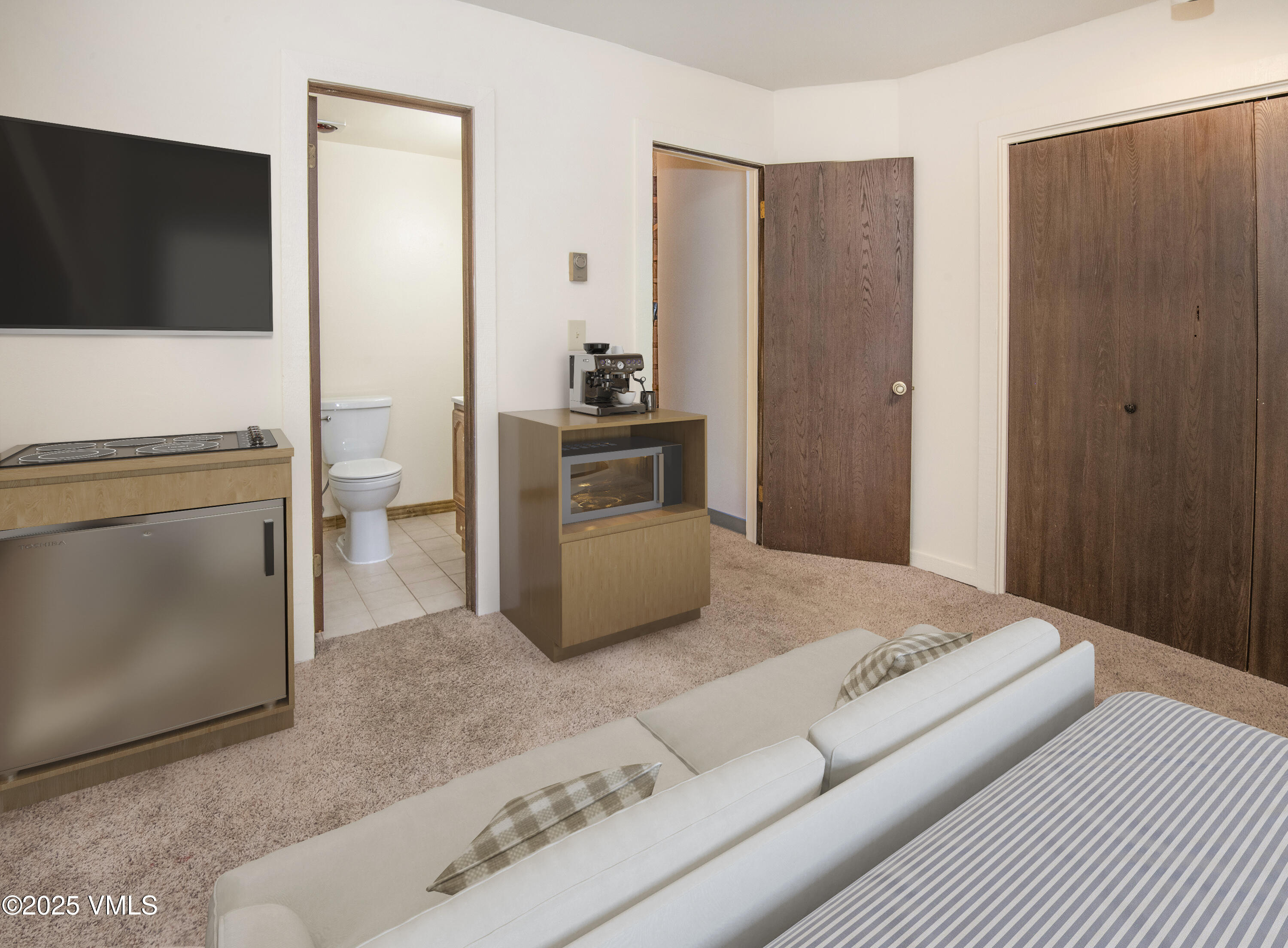 Vail, Colorado 81657, United States, 2 Bedrooms Bedrooms, ,2 BathroomsBathrooms,Residential,Active,117501