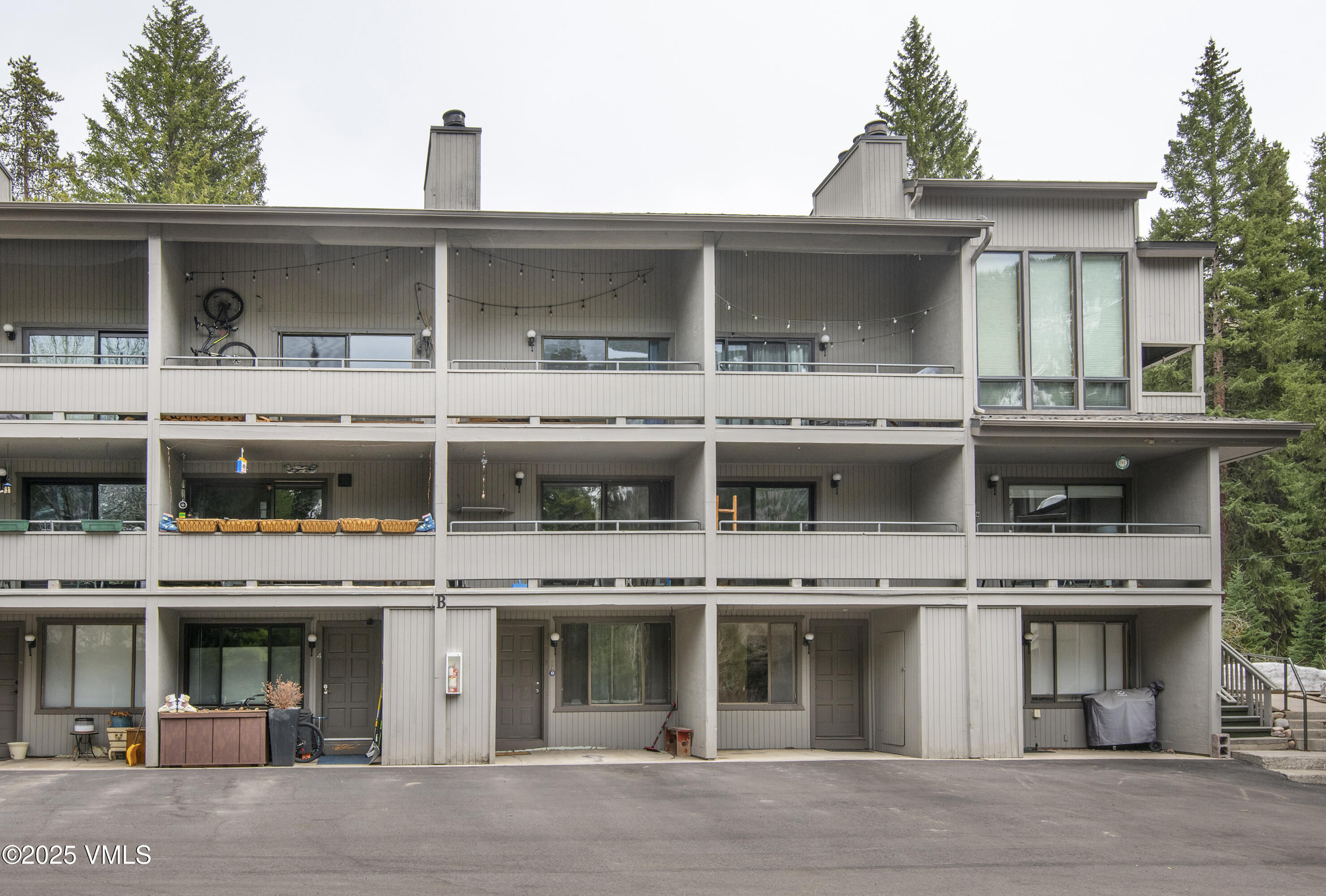 Vail, Colorado 81657, United States, 2 Bedrooms Bedrooms, ,2 BathroomsBathrooms,Residential,Active,117501