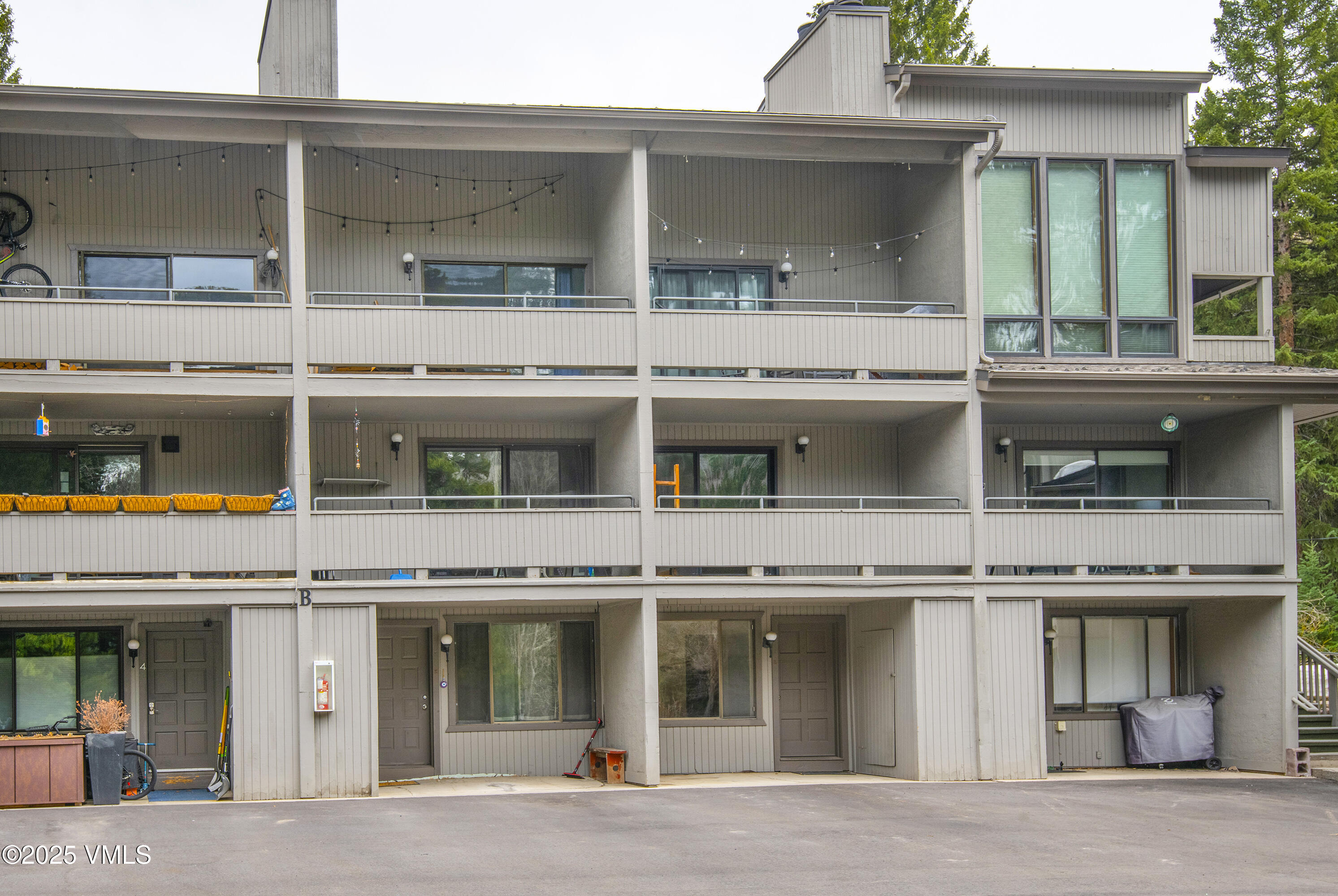 Vail, Colorado 81657, United States, 2 Bedrooms Bedrooms, ,2 BathroomsBathrooms,Residential,Active,117501