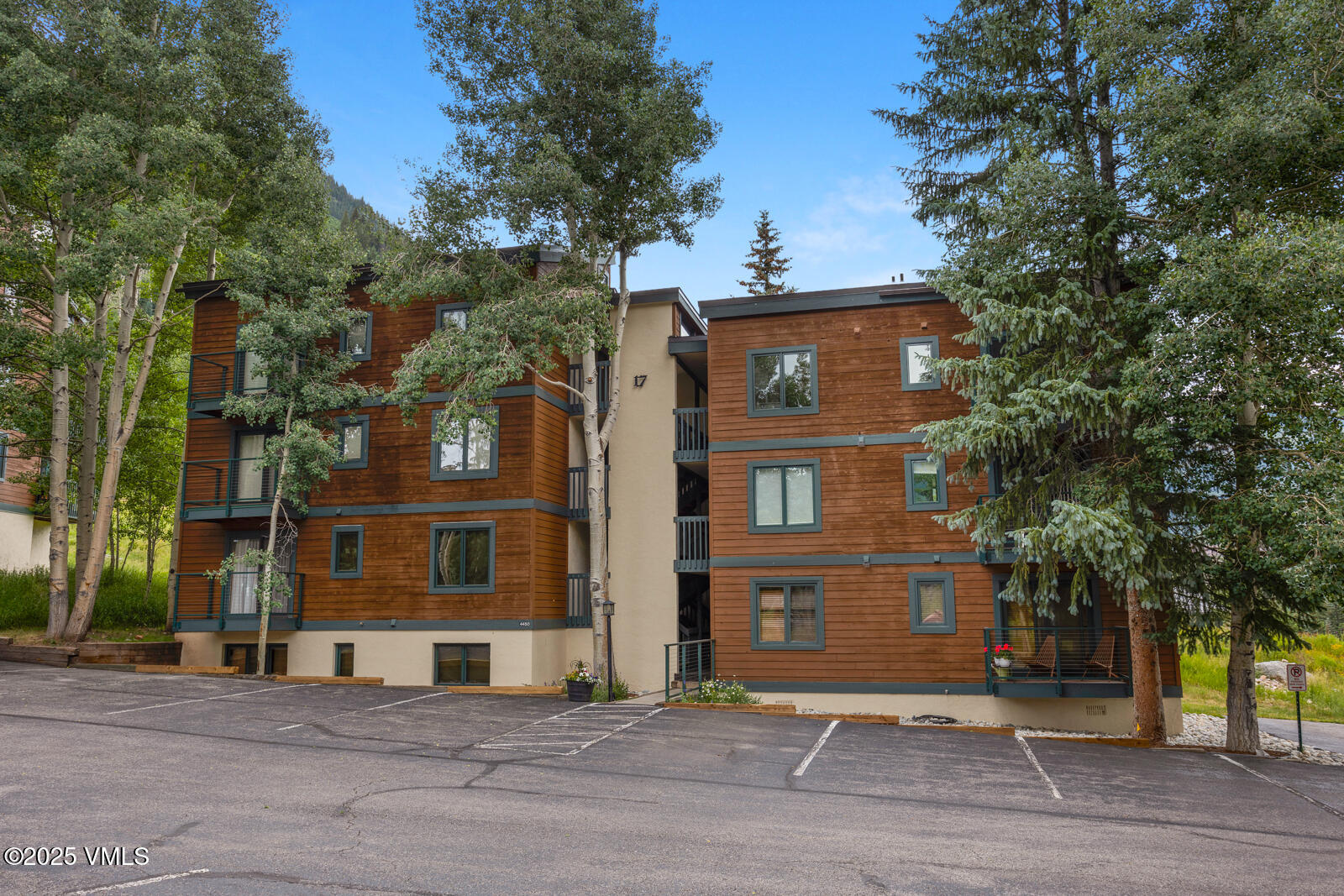 Vail, Colorado 81657, United States, 3 Bedrooms Bedrooms, ,3 BathroomsBathrooms,Residential,Active,178072