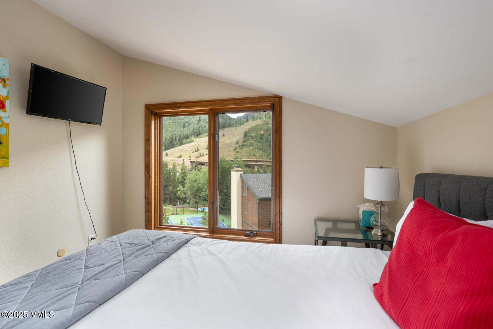 Vail, Colorado 81657, United States, 3 Bedrooms Bedrooms, ,3 BathroomsBathrooms,Residential,Active,178072