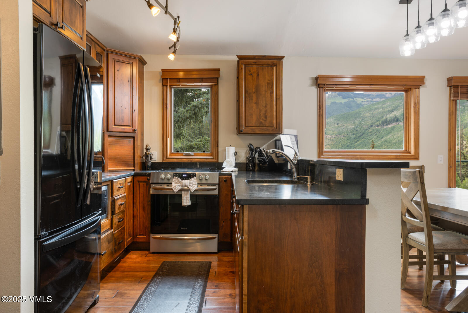 Vail, Colorado 81657, United States, 3 Bedrooms Bedrooms, ,3 BathroomsBathrooms,Residential,Active,178072