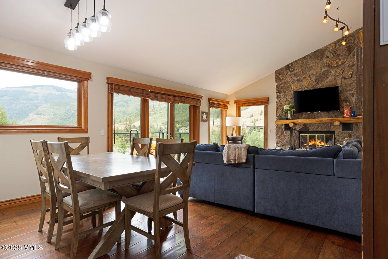 Vail, Colorado 81657, United States, 3 Bedrooms Bedrooms, ,3 BathroomsBathrooms,Residential,Active,178072