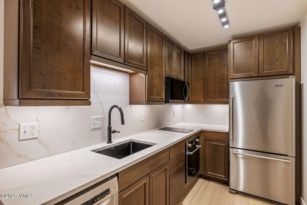 Photo of 4133 Spruce Way #6, Vail, CO 81657 (MLS # 1013215)