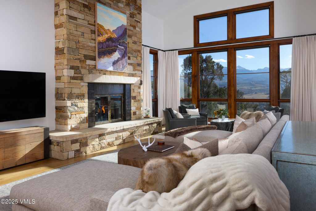 Photo of 802 Beard Creek Trail, Edwards, CO 81632 (MLS # 1013044)