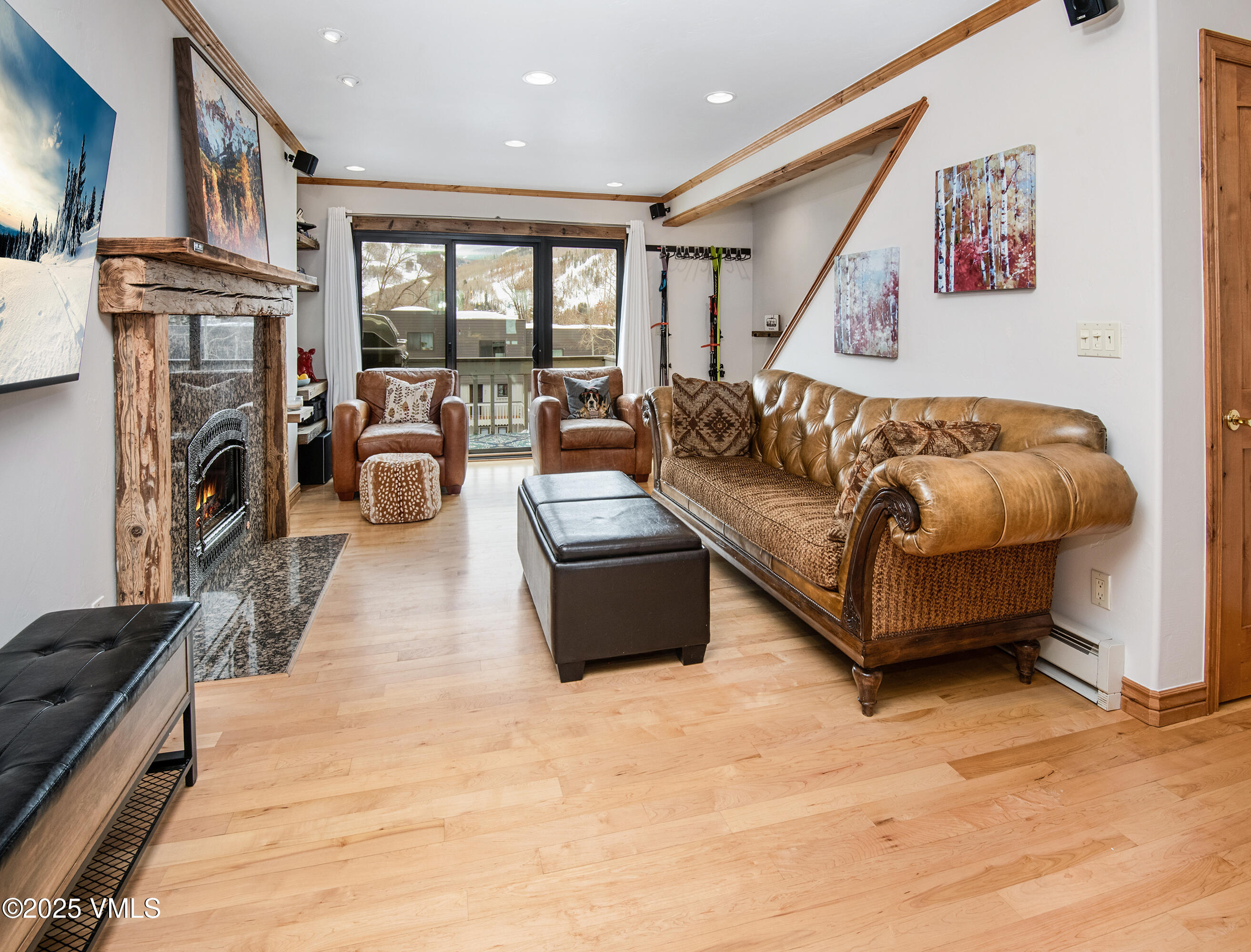 Vail, Colorado 81657, United States, 2 Bedrooms Bedrooms, ,2 BathroomsBathrooms,Residential,Pending,84109