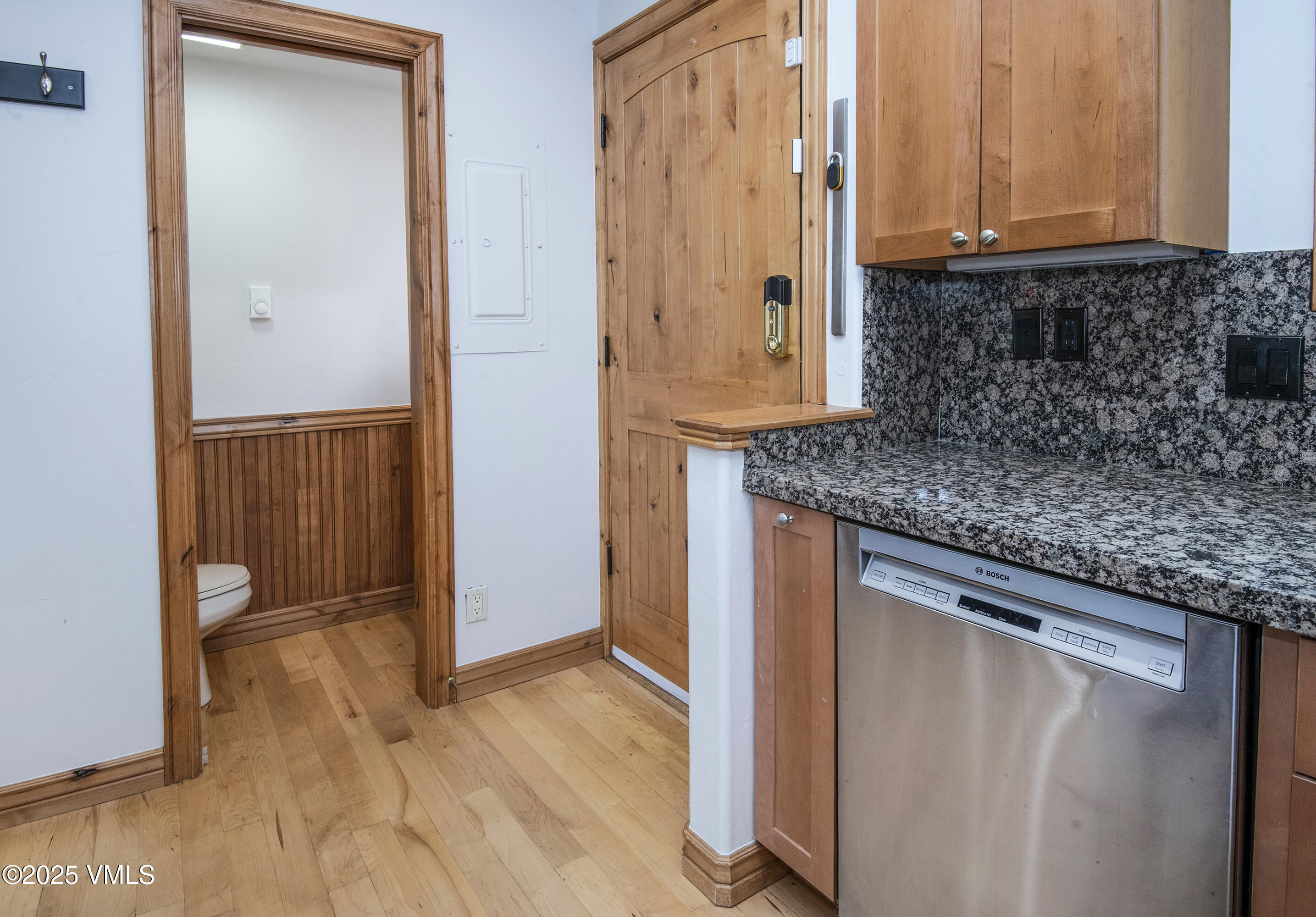 Vail, Colorado 81657, United States, 2 Bedrooms Bedrooms, ,2 BathroomsBathrooms,Residential,Pending,84109