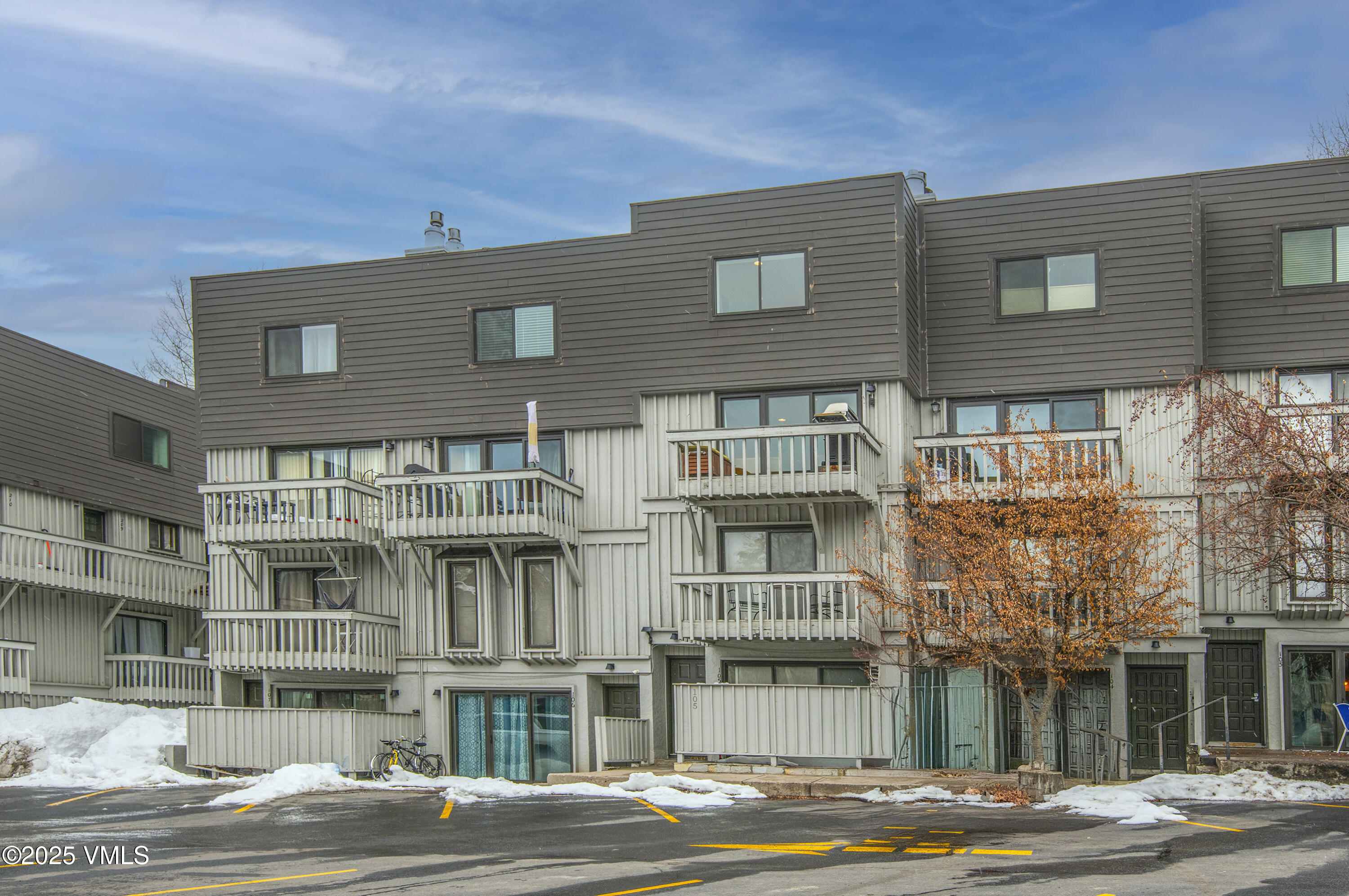 Vail, Colorado 81657, United States, 2 Bedrooms Bedrooms, ,2 BathroomsBathrooms,Residential,Pending,84109