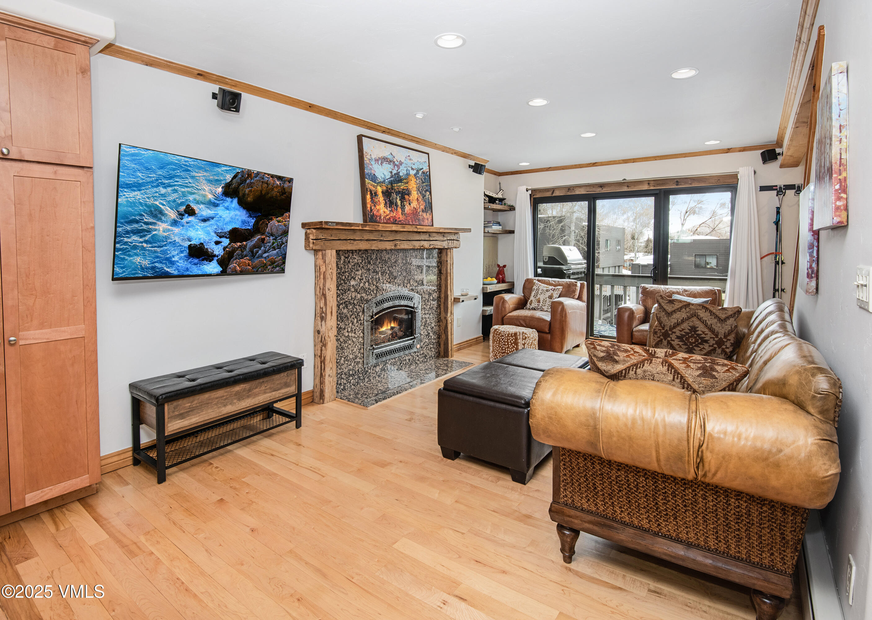 Vail, Colorado 81657, United States, 2 Bedrooms Bedrooms, ,2 BathroomsBathrooms,Residential,Pending,84109