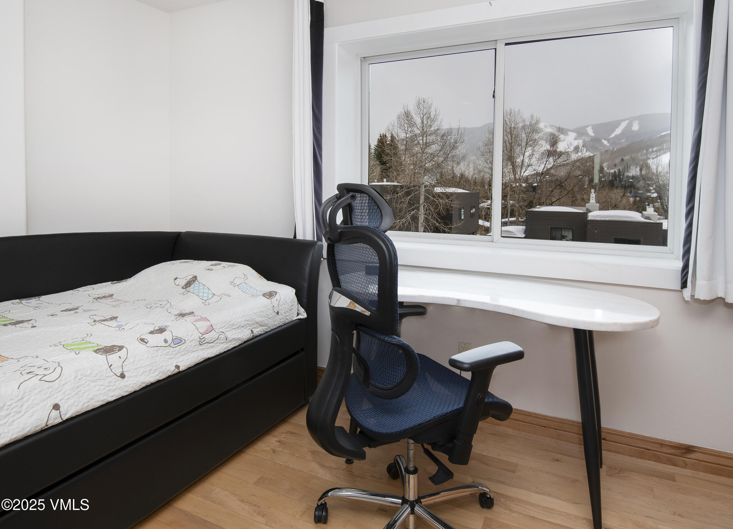 Vail, Colorado 81657, United States, 2 Bedrooms Bedrooms, ,2 BathroomsBathrooms,Residential,Pending,84109