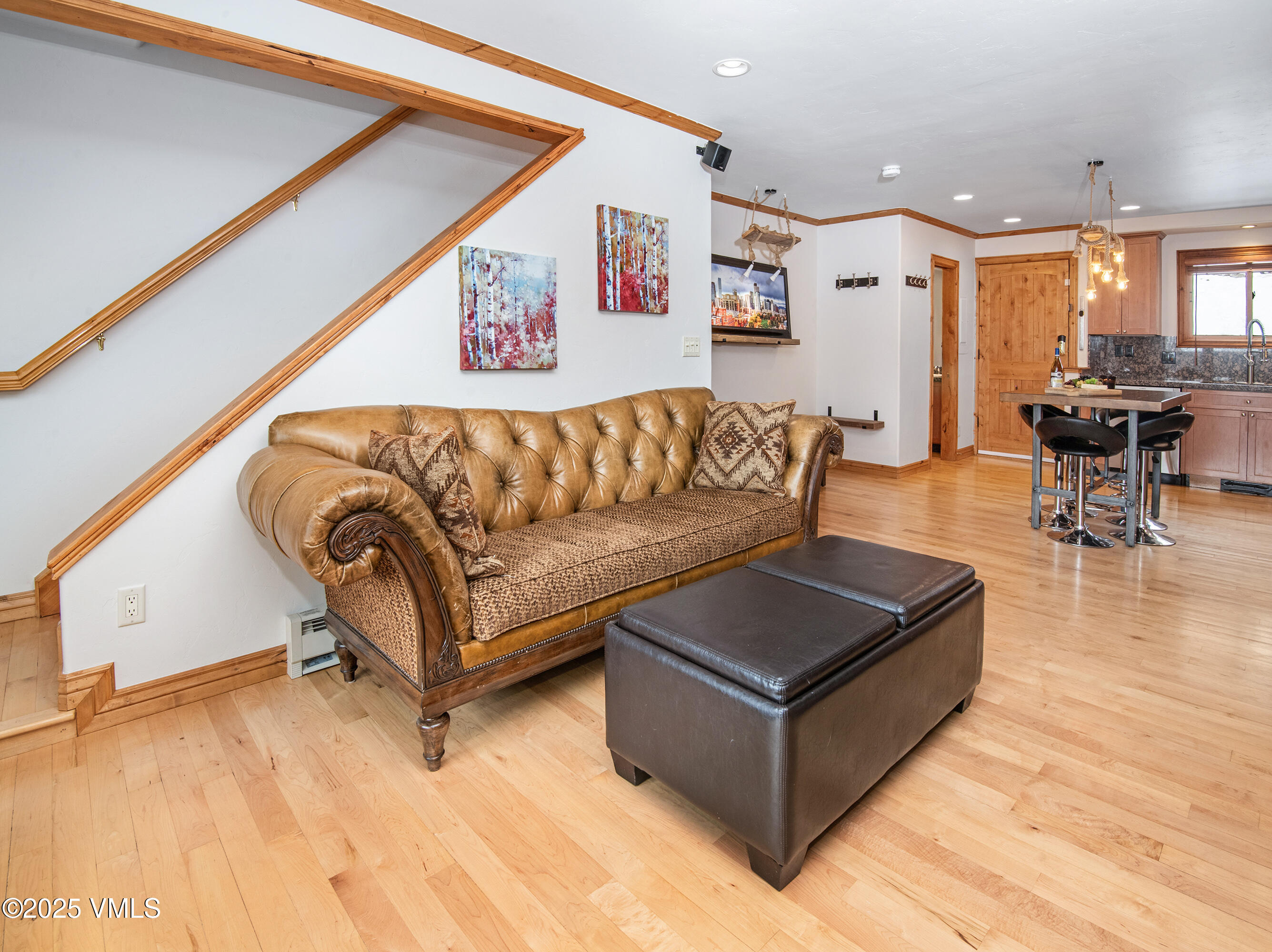 Vail, Colorado 81657, United States, 2 Bedrooms Bedrooms, ,2 BathroomsBathrooms,Residential,Pending,84109