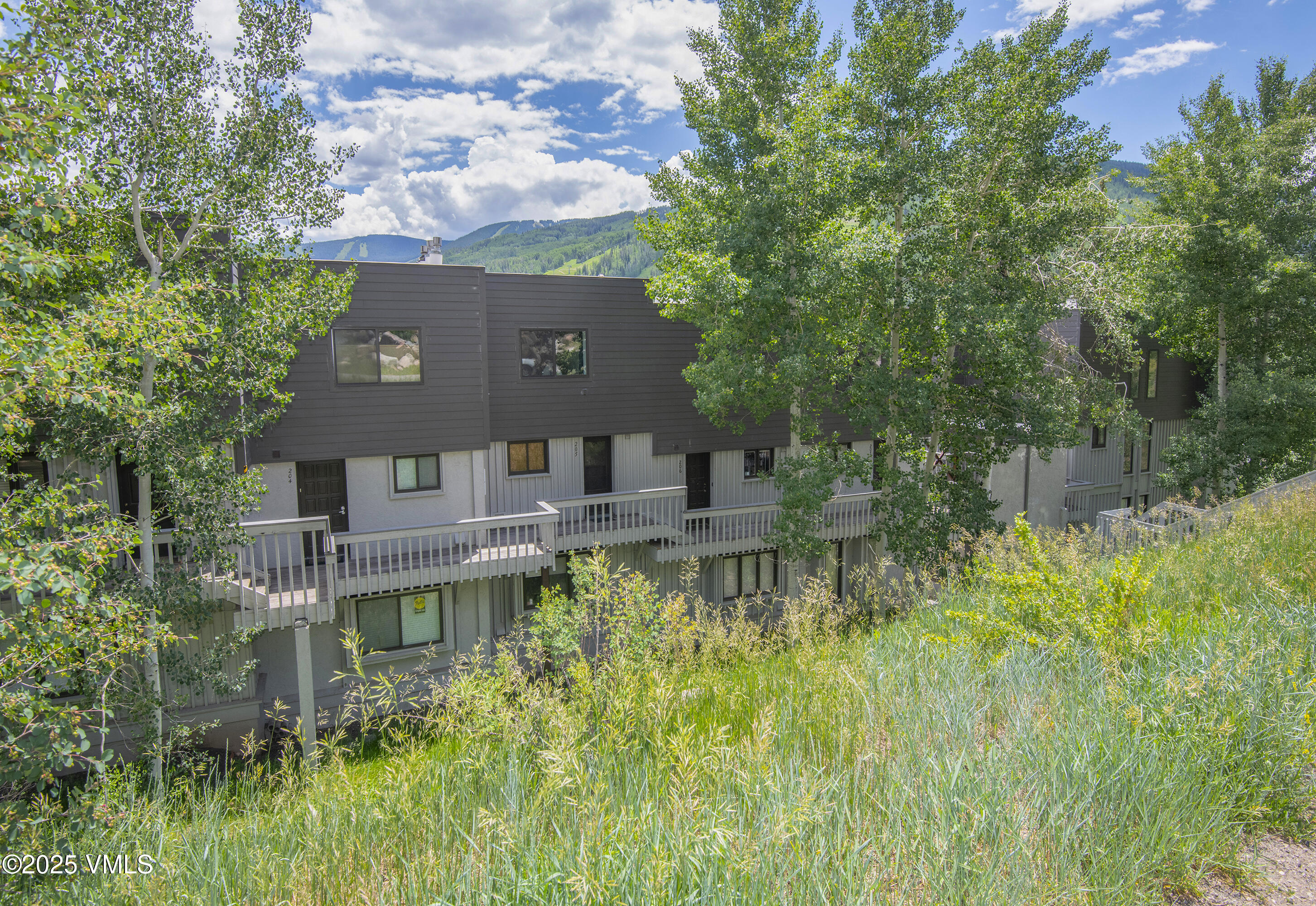 Vail, Colorado 81657, United States, 2 Bedrooms Bedrooms, ,2 BathroomsBathrooms,Residential,Pending,84109