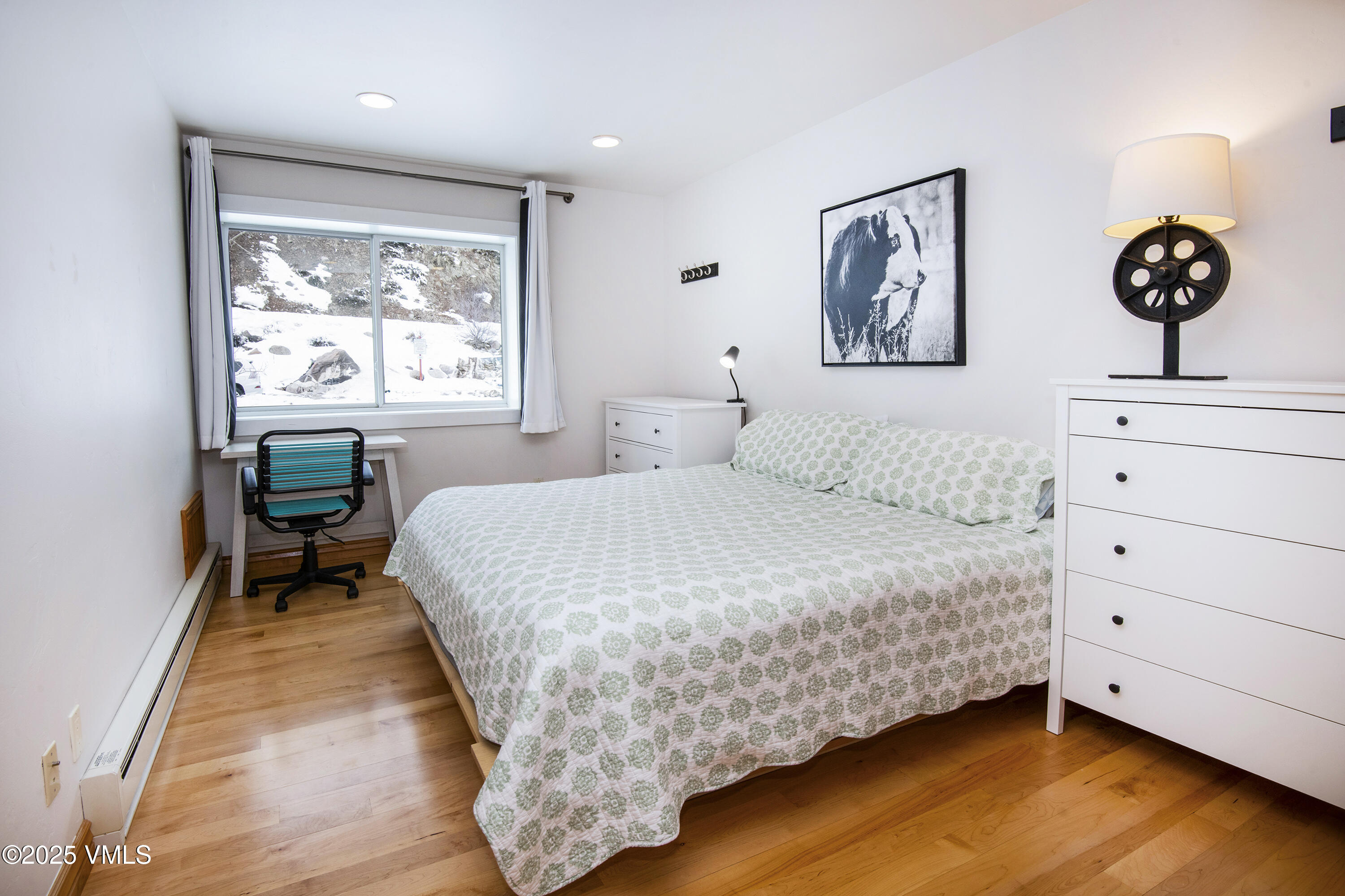 Vail, Colorado 81657, United States, 2 Bedrooms Bedrooms, ,2 BathroomsBathrooms,Residential,Pending,84109