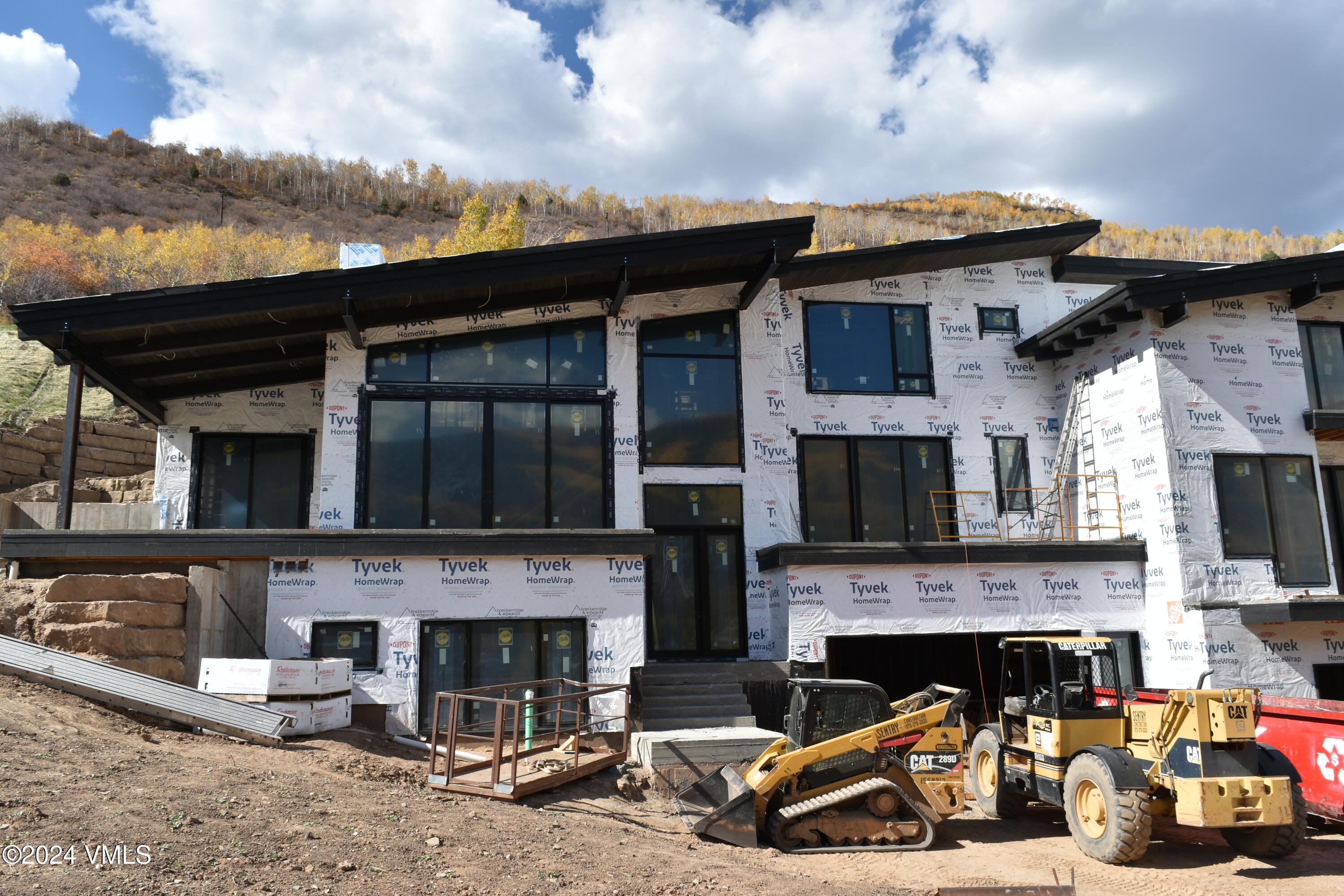 Vail, Colorado 81657, United States, 5 Bedrooms Bedrooms, ,6 BathroomsBathrooms,Residential,Pending,25493