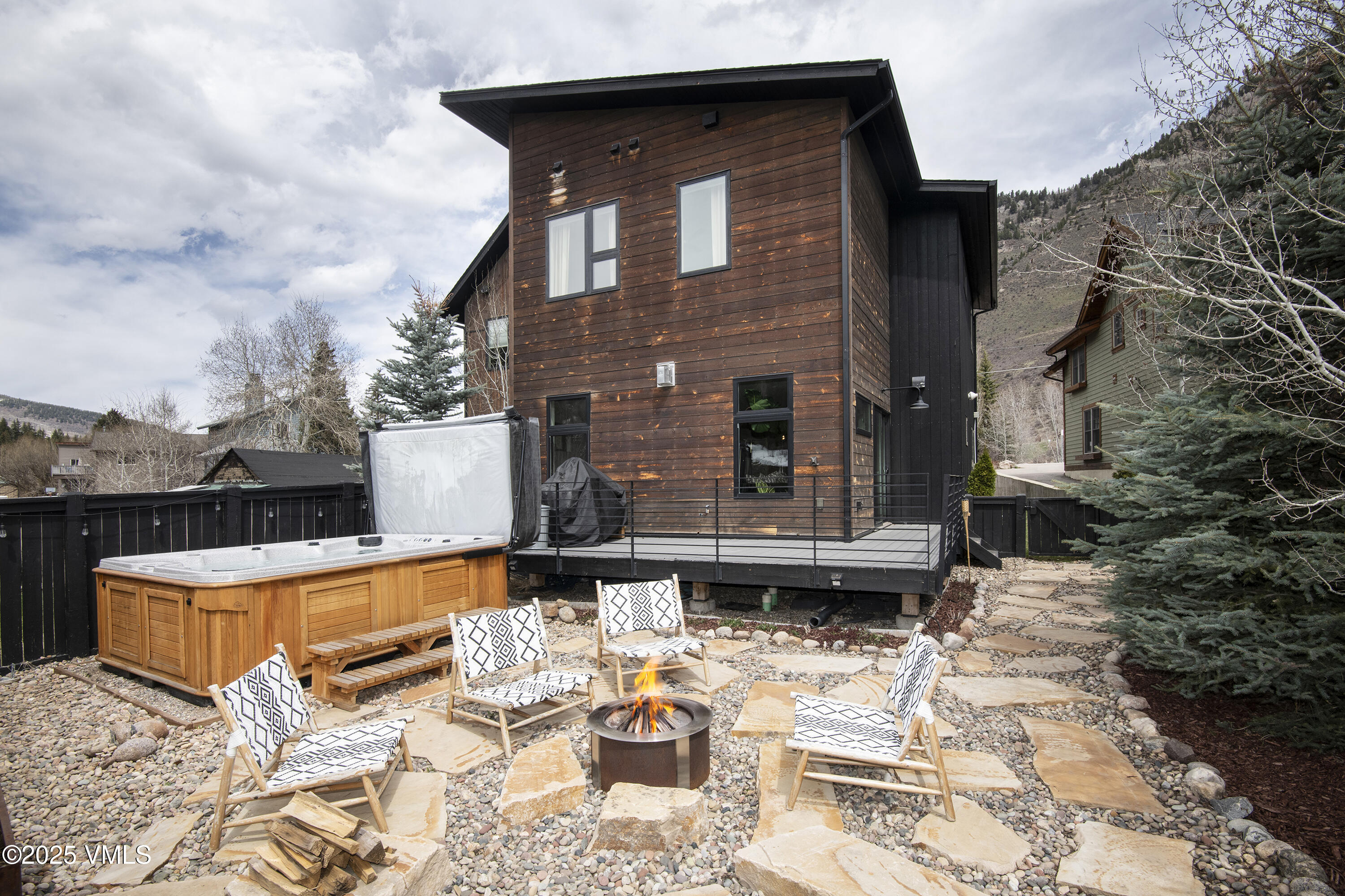 Minturn, Colorado 81645, United States, 4 Bedrooms Bedrooms, ,5 BathroomsBathrooms,Residential,Active,117707