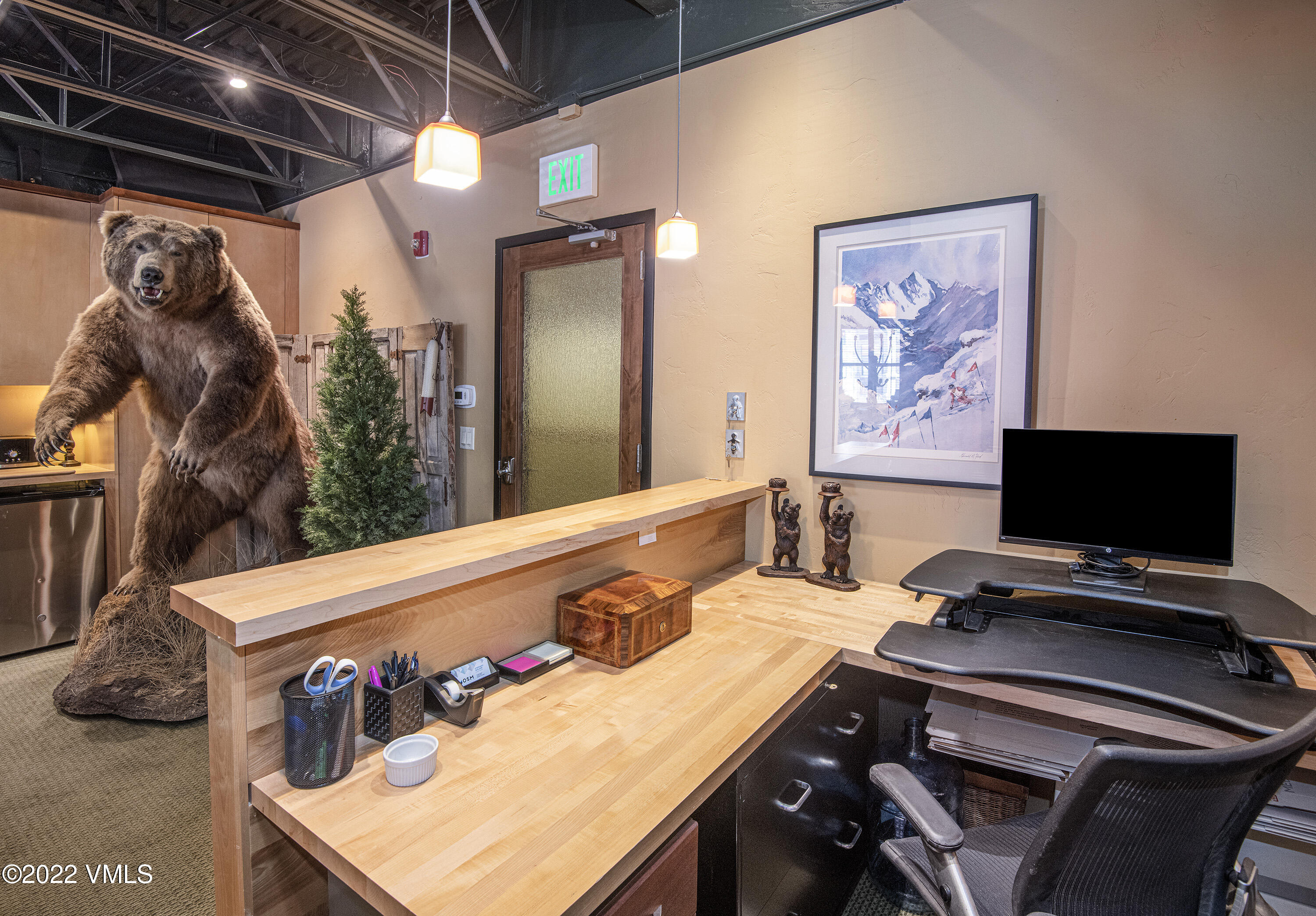 Edwards, Colorado 81632, United States, ,Commercial,Pending,74374