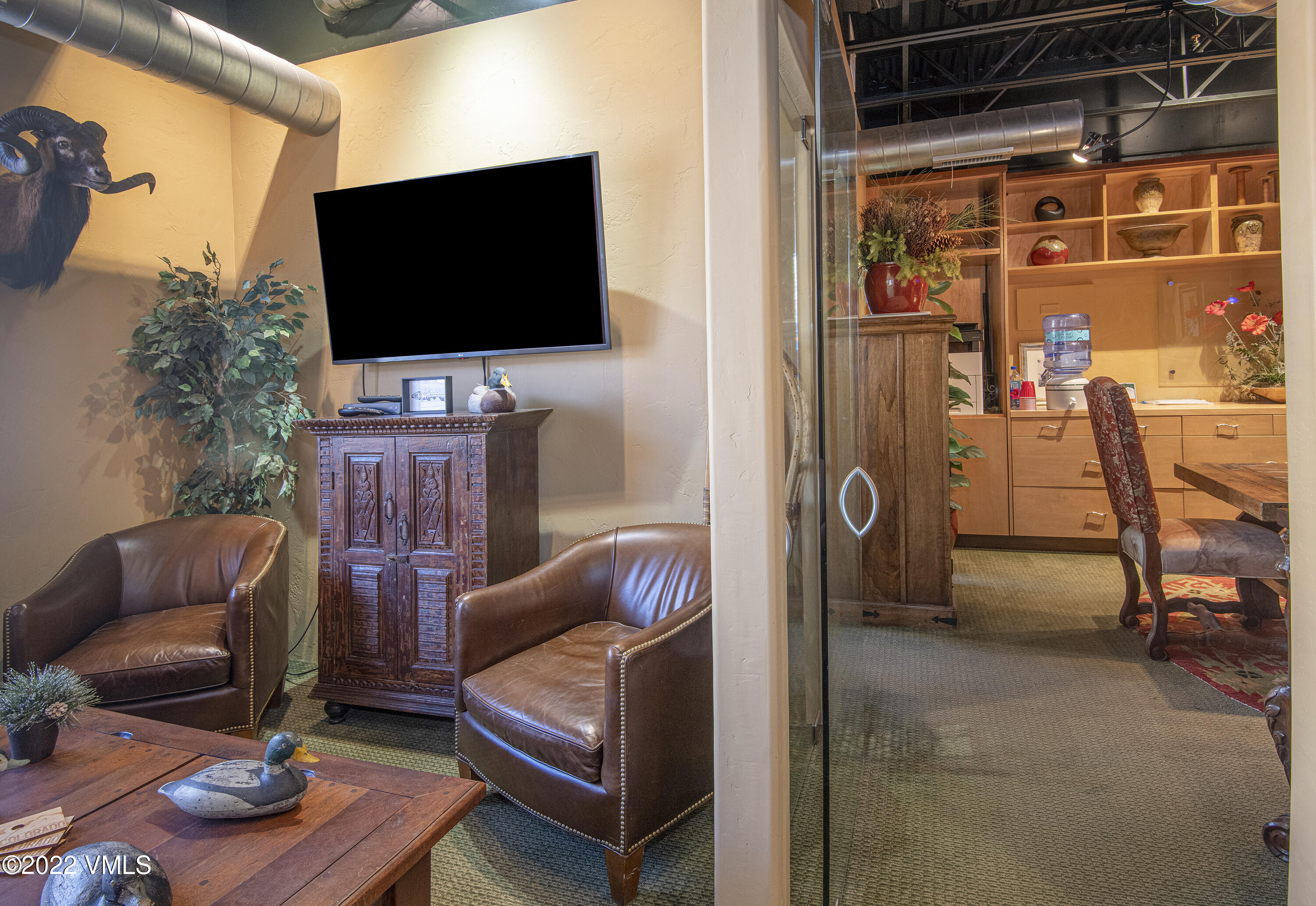 Edwards, Colorado 81632, United States, ,Commercial,Pending,74374