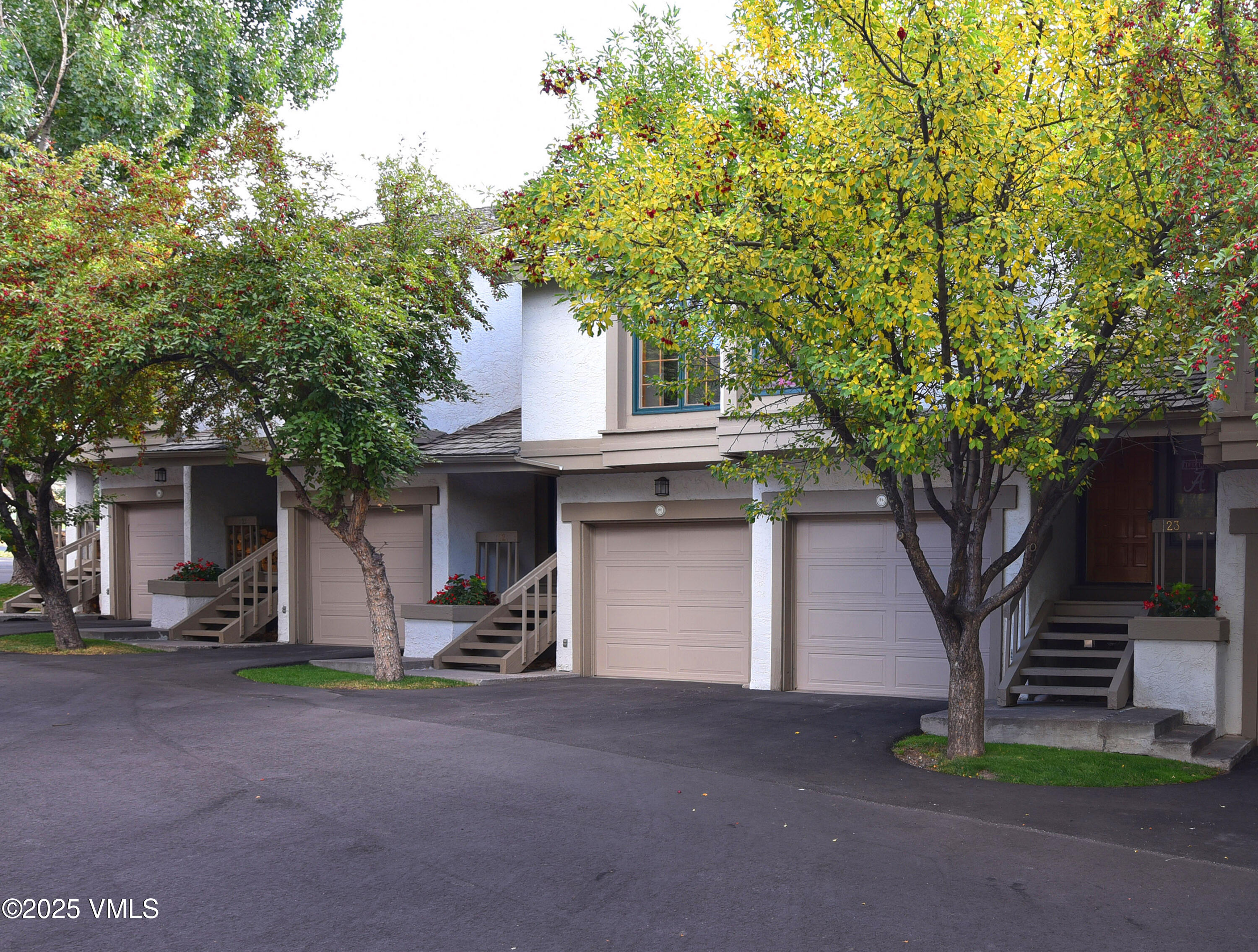 Edwards, Colorado 81632, United States, 2 Bedrooms Bedrooms, ,2 BathroomsBathrooms,Residential,Pending,154945