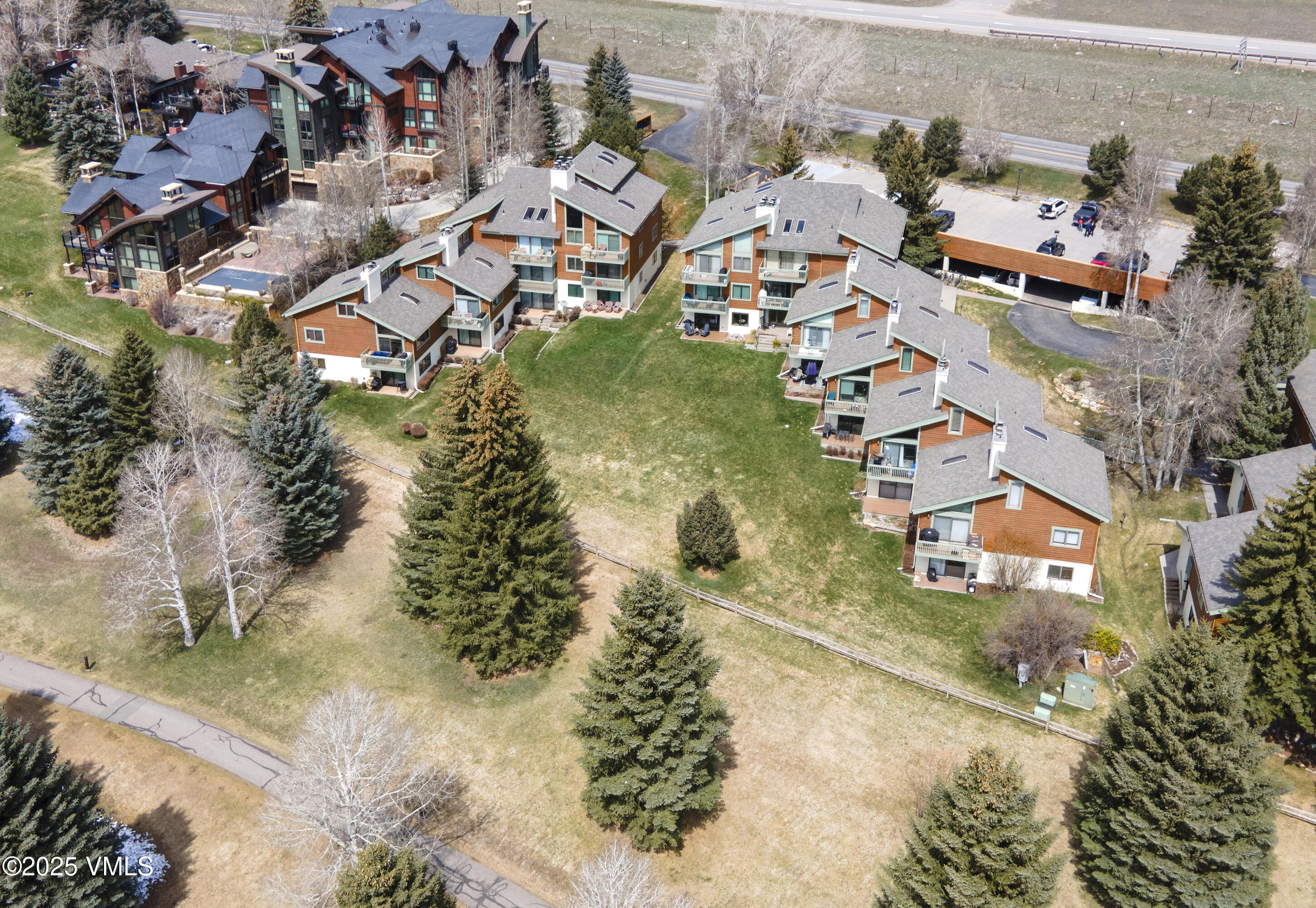 Avon, Colorado 81620, United States, 3 Bedrooms Bedrooms, ,2 BathroomsBathrooms,Residential,Pending,106199