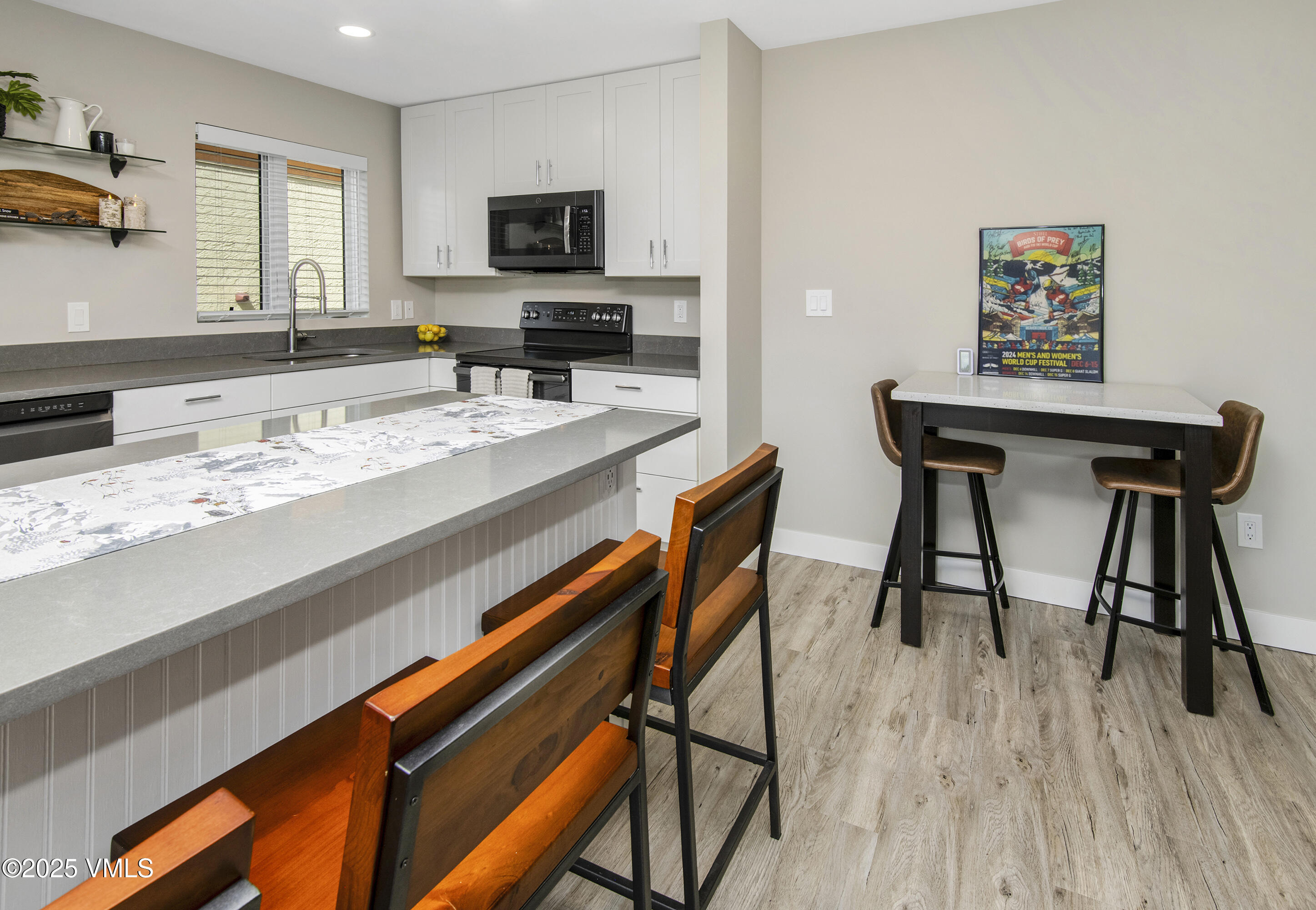 Avon, Colorado 81620, United States, 3 Bedrooms Bedrooms, ,2 BathroomsBathrooms,Residential,Pending,106199