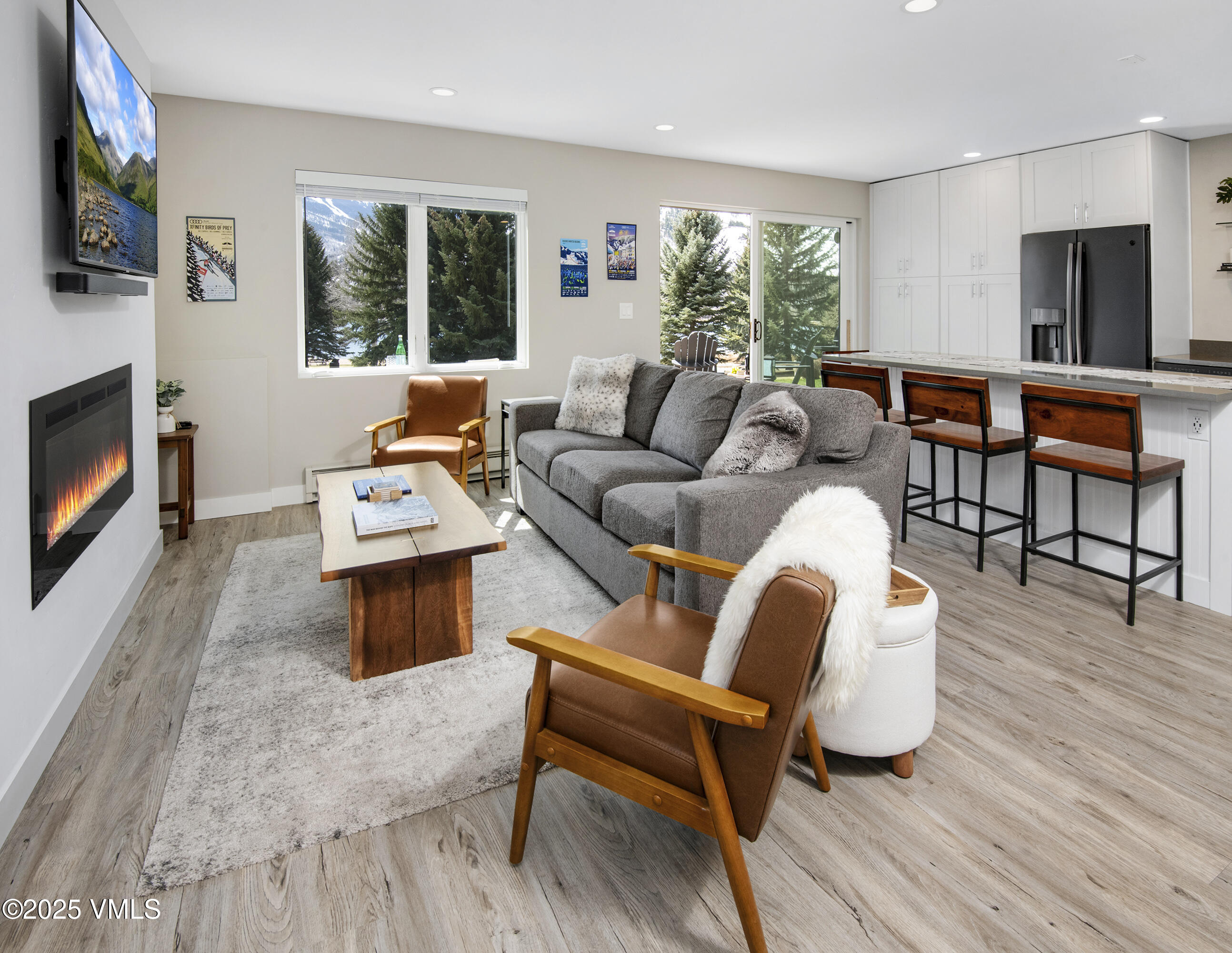 Avon, Colorado 81620, United States, 3 Bedrooms Bedrooms, ,2 BathroomsBathrooms,Residential,Pending,106199