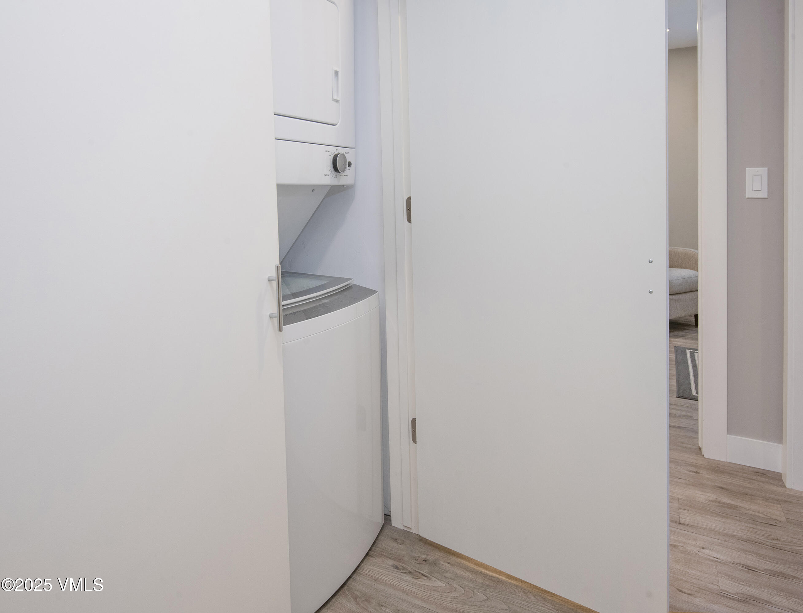 Avon, Colorado 81620, United States, 3 Bedrooms Bedrooms, ,2 BathroomsBathrooms,Residential,Pending,106199