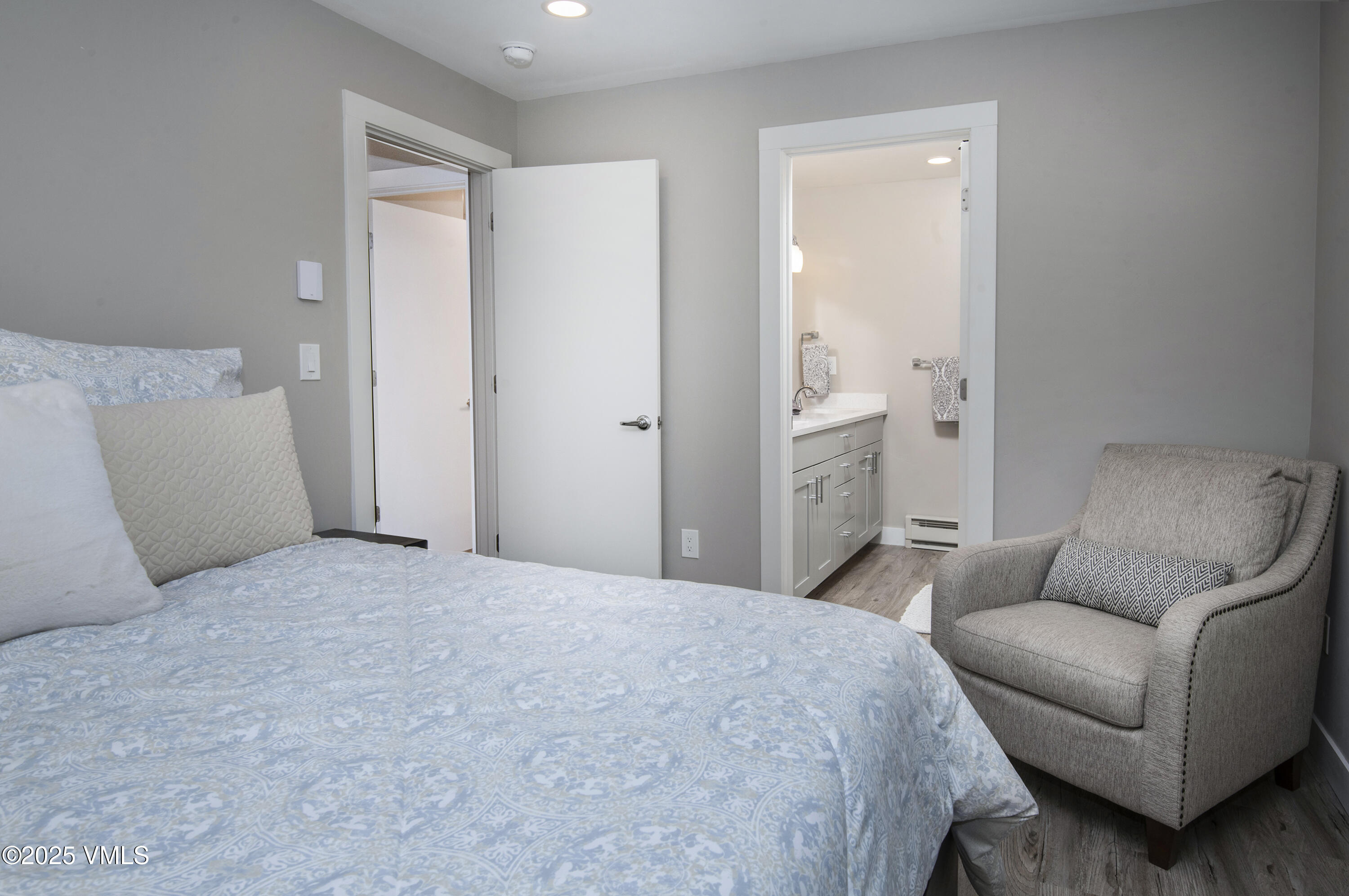 Avon, Colorado 81620, United States, 3 Bedrooms Bedrooms, ,2 BathroomsBathrooms,Residential,Pending,106199