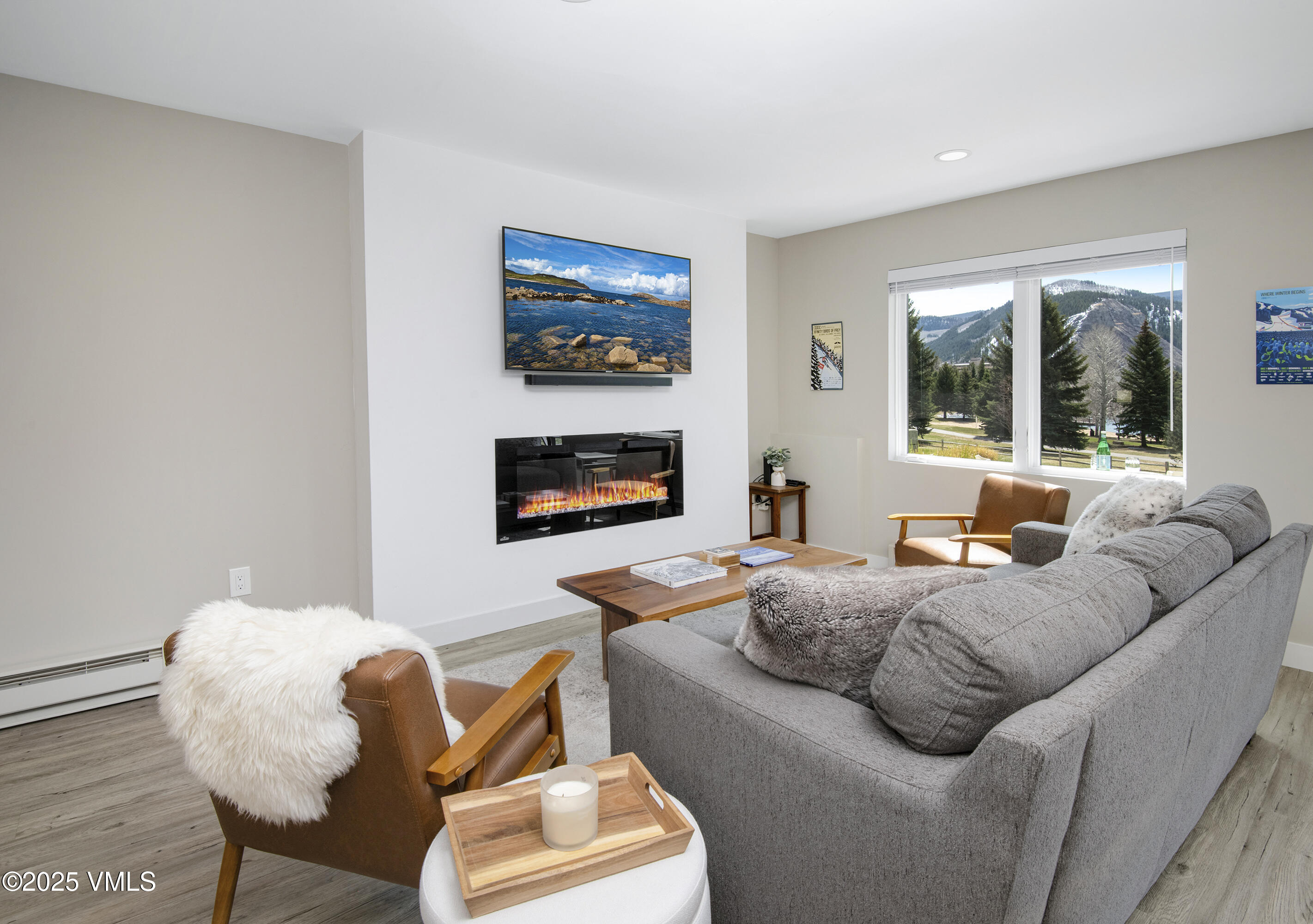 Avon, Colorado 81620, United States, 3 Bedrooms Bedrooms, ,2 BathroomsBathrooms,Residential,Pending,106199