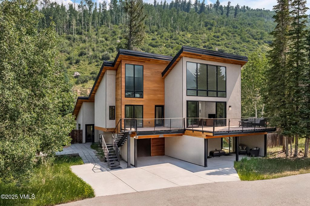 Photo of 4545 Bighorn Road, Vail, CO 81657 (MLS # 1012359)