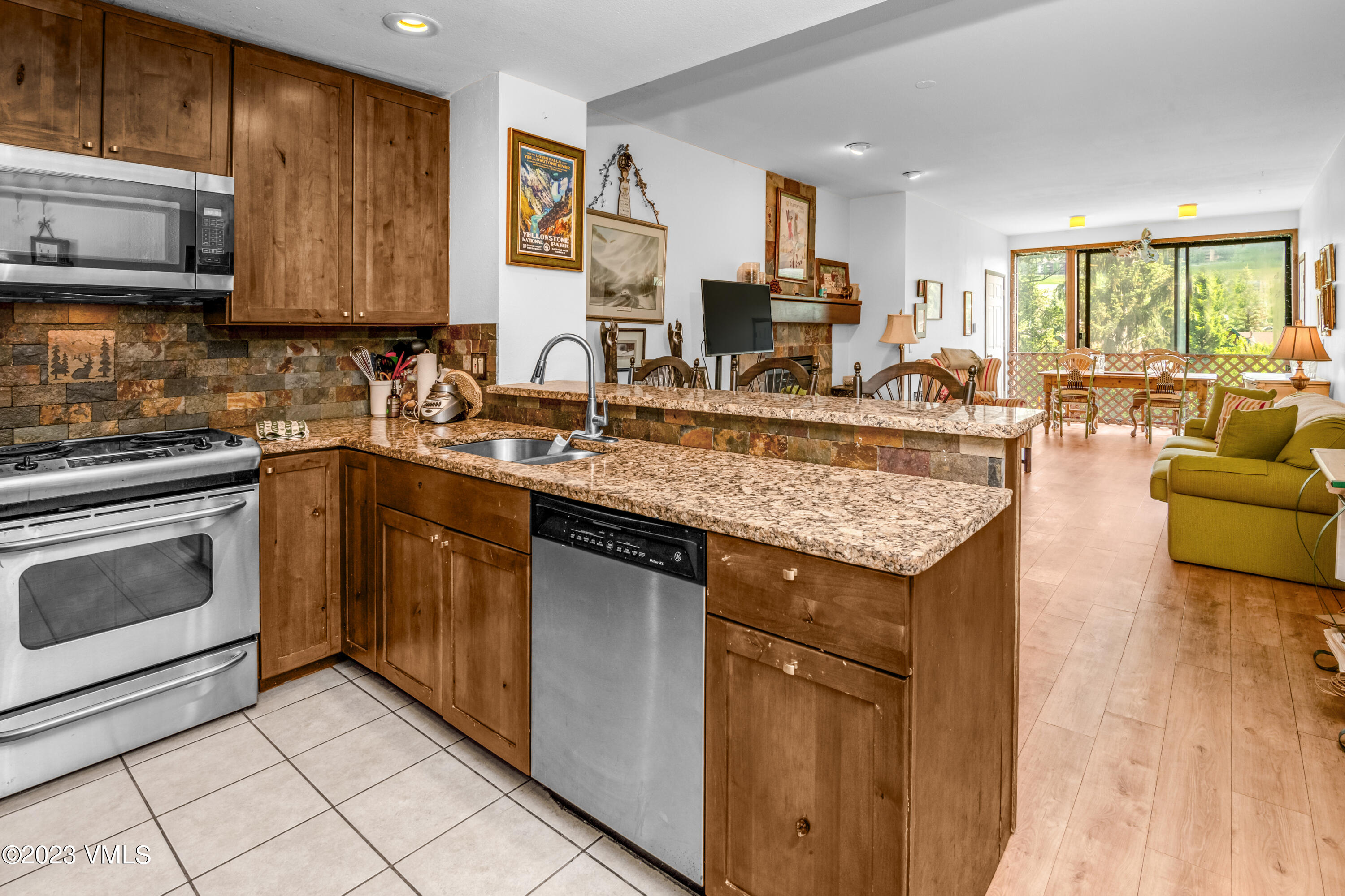 Eagle-Vail, Colorado 81620, United States, 2 Bedrooms Bedrooms, ,2 BathroomsBathrooms,Residential,Pending,70859