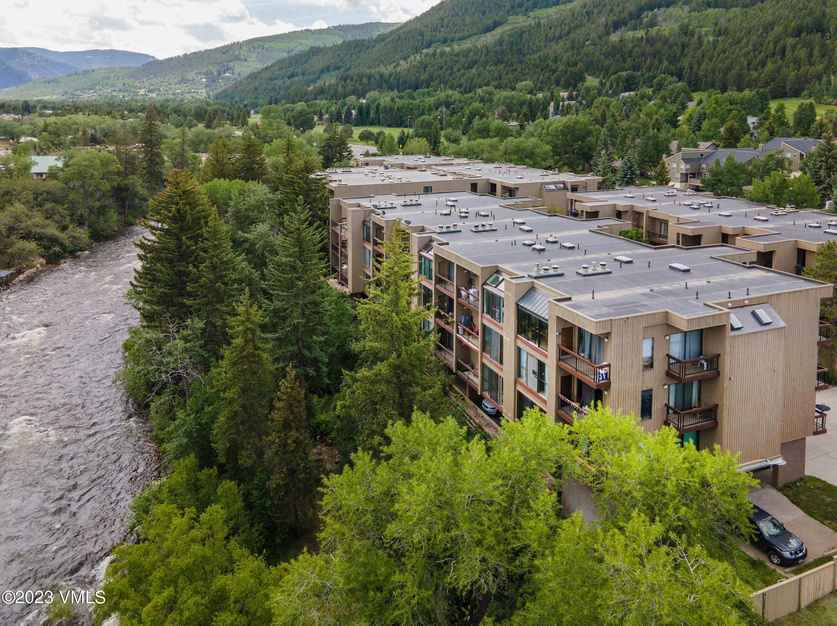 Eagle-Vail, Colorado 81620, United States, 2 Bedrooms Bedrooms, ,2 BathroomsBathrooms,Residential,Pending,70859