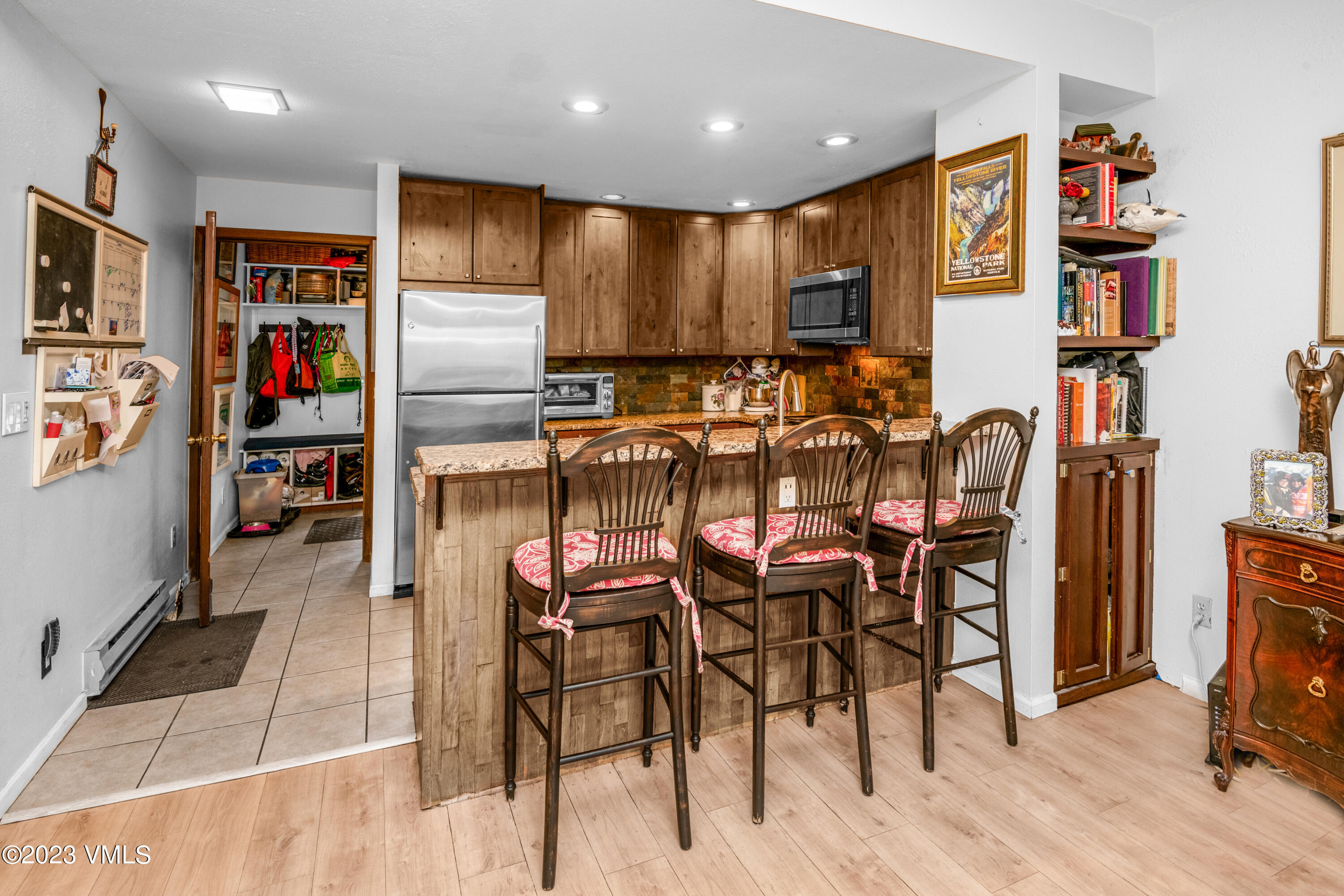 Eagle-Vail, Colorado 81620, United States, 2 Bedrooms Bedrooms, ,2 BathroomsBathrooms,Residential,Pending,70859