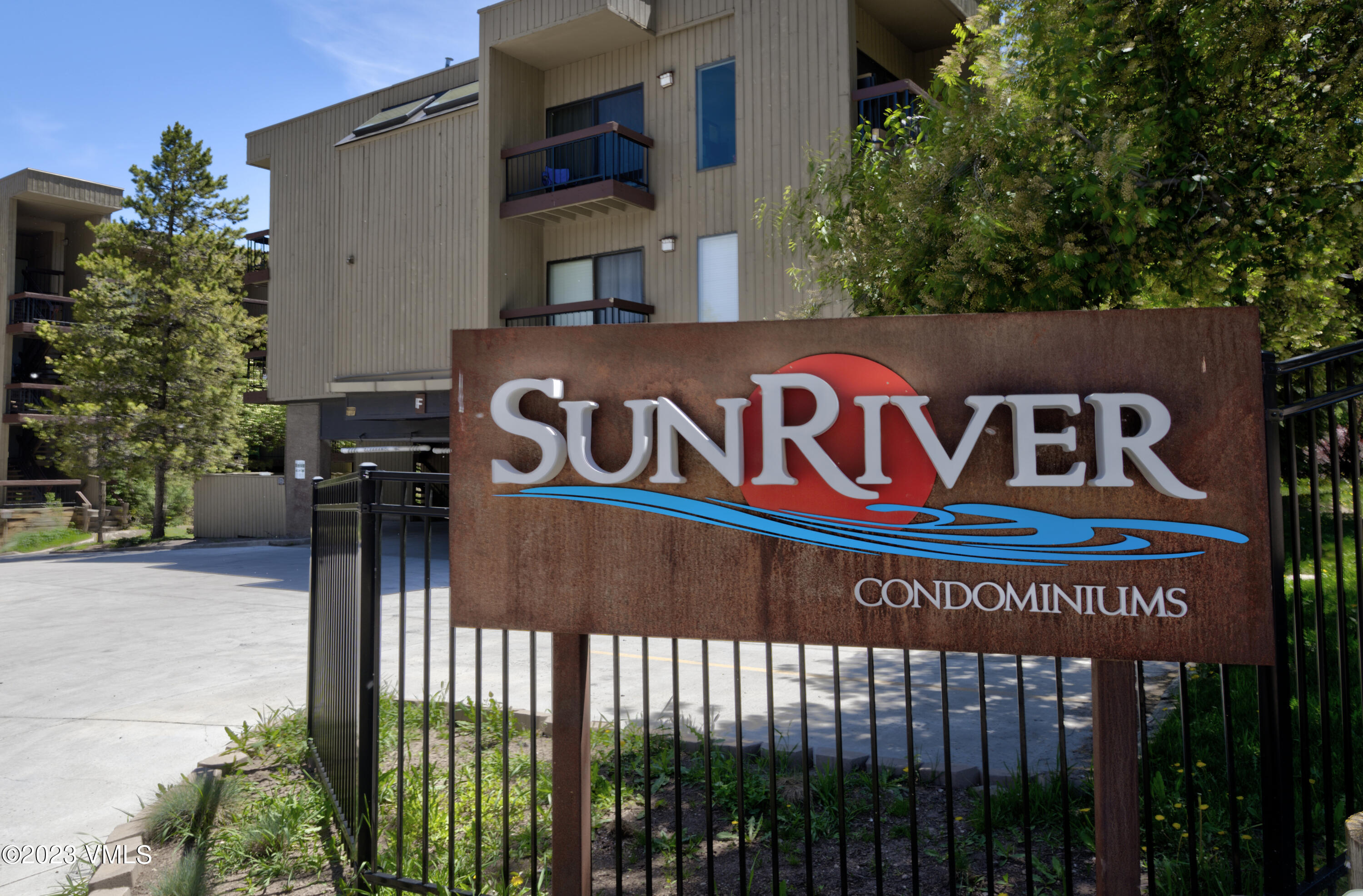 Eagle-Vail, Colorado 81620, United States, 2 Bedrooms Bedrooms, ,2 BathroomsBathrooms,Residential,Pending,70859