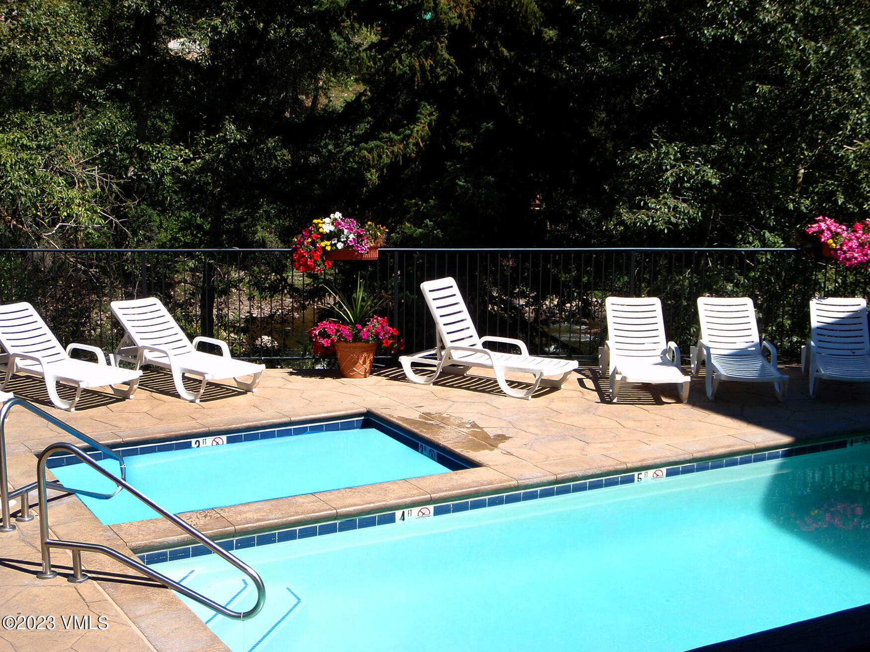 Eagle-Vail, Colorado 81620, United States, 2 Bedrooms Bedrooms, ,2 BathroomsBathrooms,Residential,Pending,70859